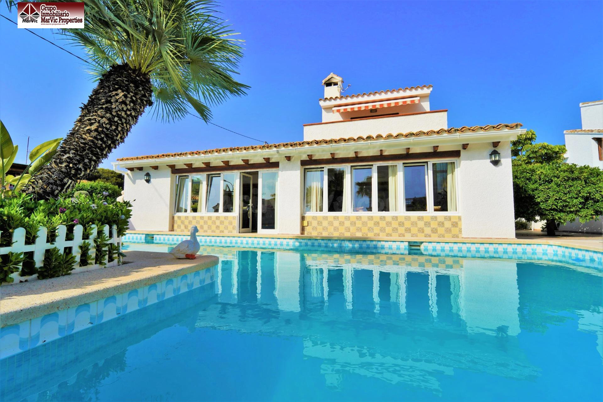 Chalet Exclusivo en Benidorm - Rincon de Loix, Urbanización Rocas Blancas