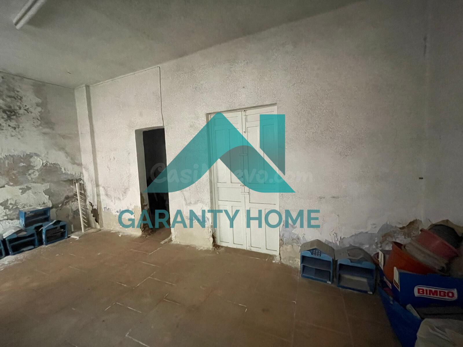 SE VENDE LOCAL EN PLAZA MAYOR