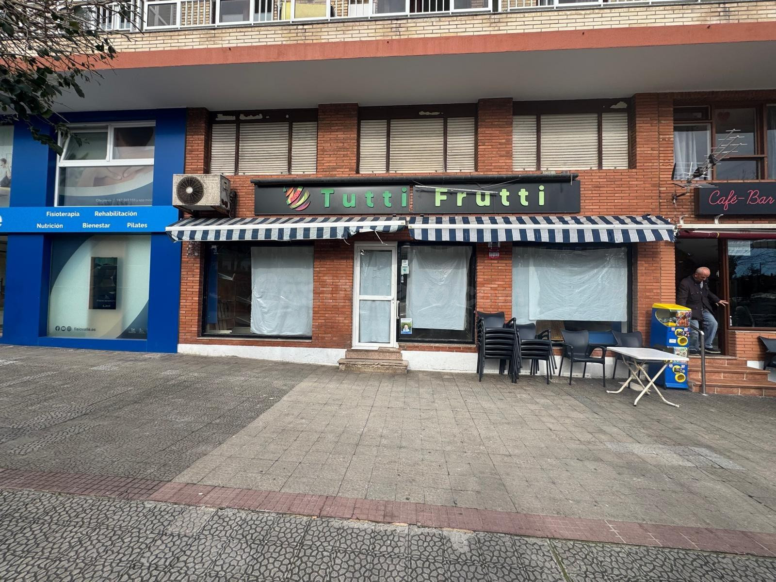 LOCAL COMERCIAL DE DOS PLANTAS EN GENERAL DÁVILA