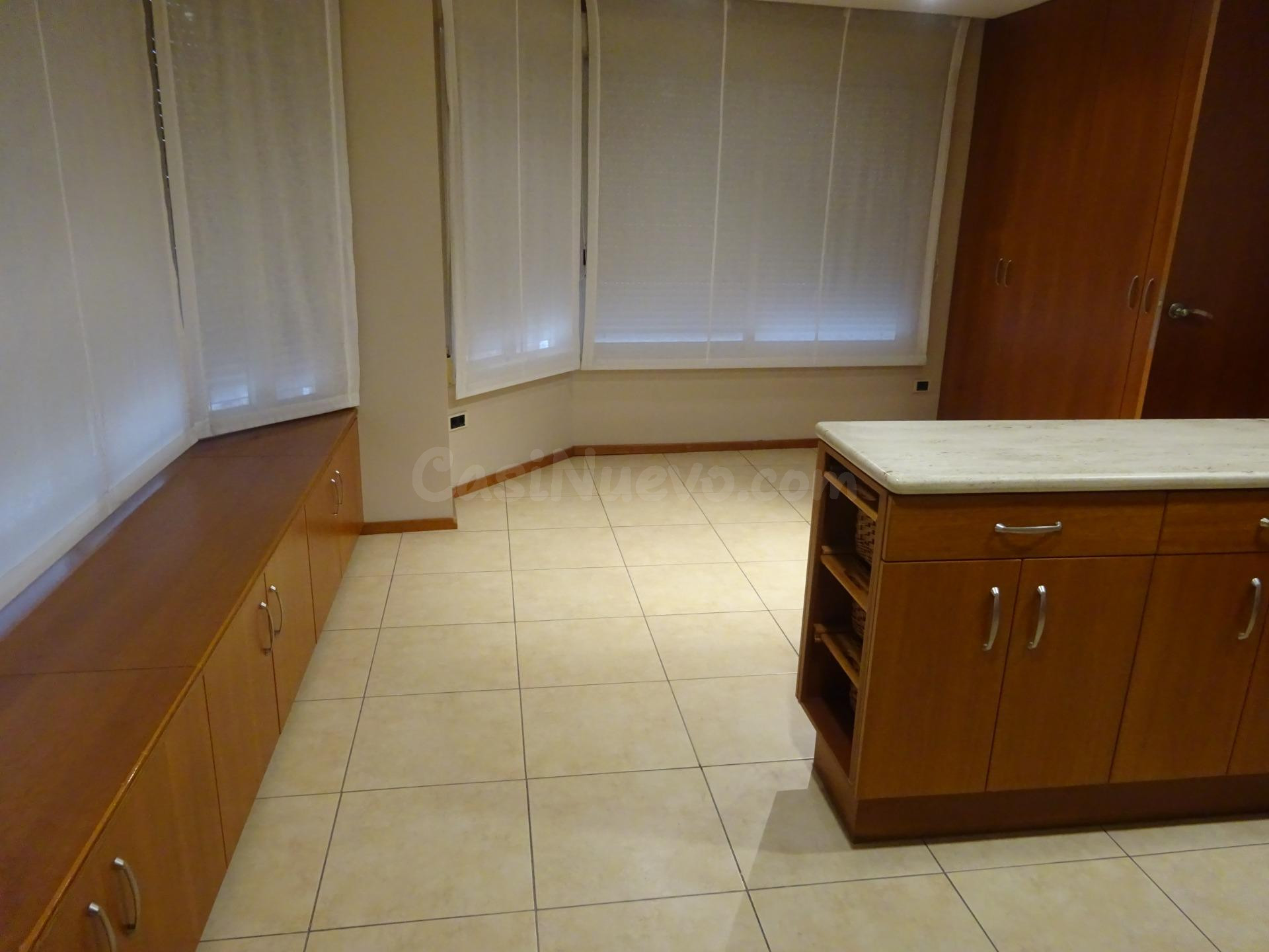 ATICO DUPLEX CON ASCENSOR Y GARAJE EN ZONA CENTRO - foto 4