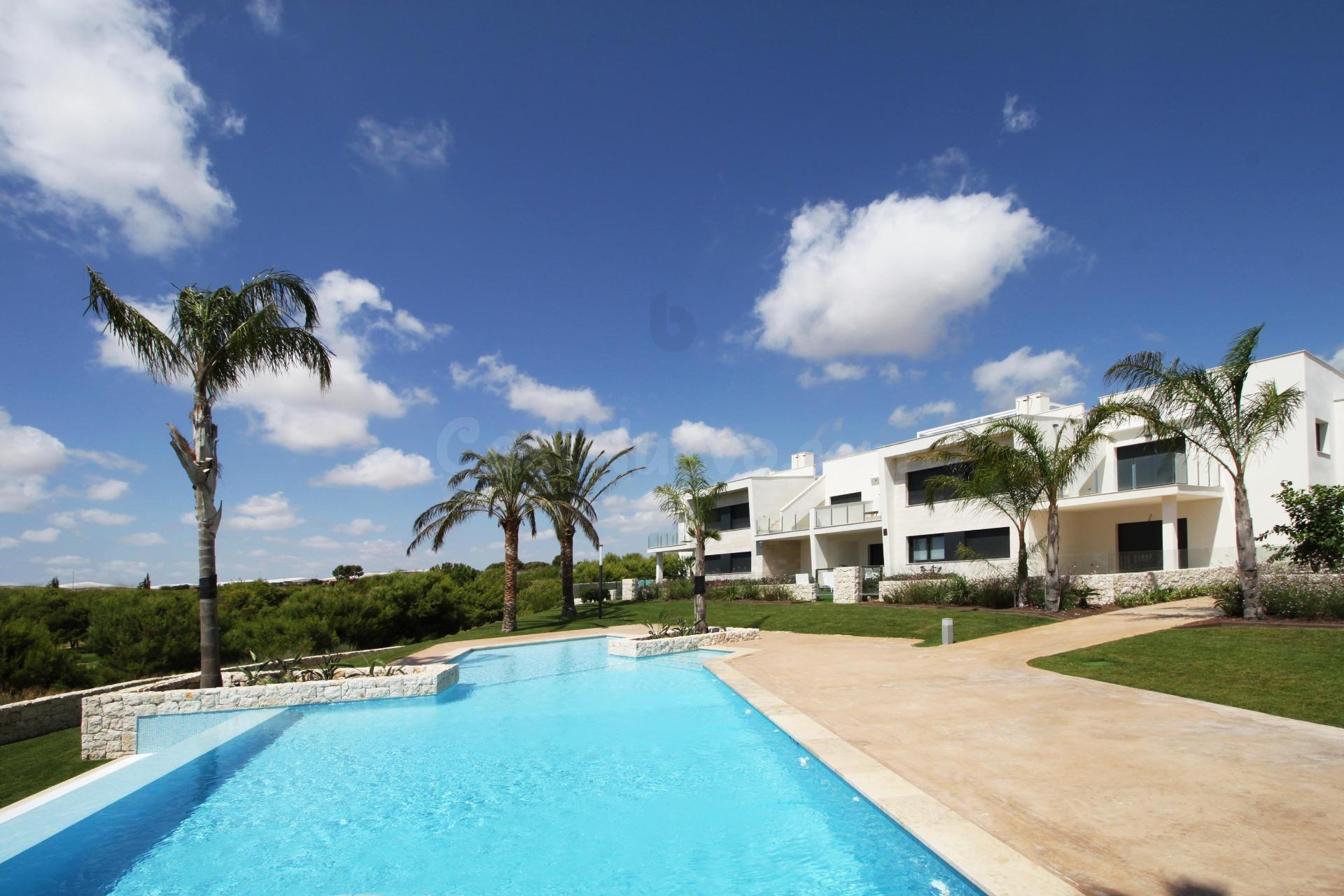 🏡 Exclusivo Residencial en Pilar de la Horadada – Un Sueño Mediterráneo