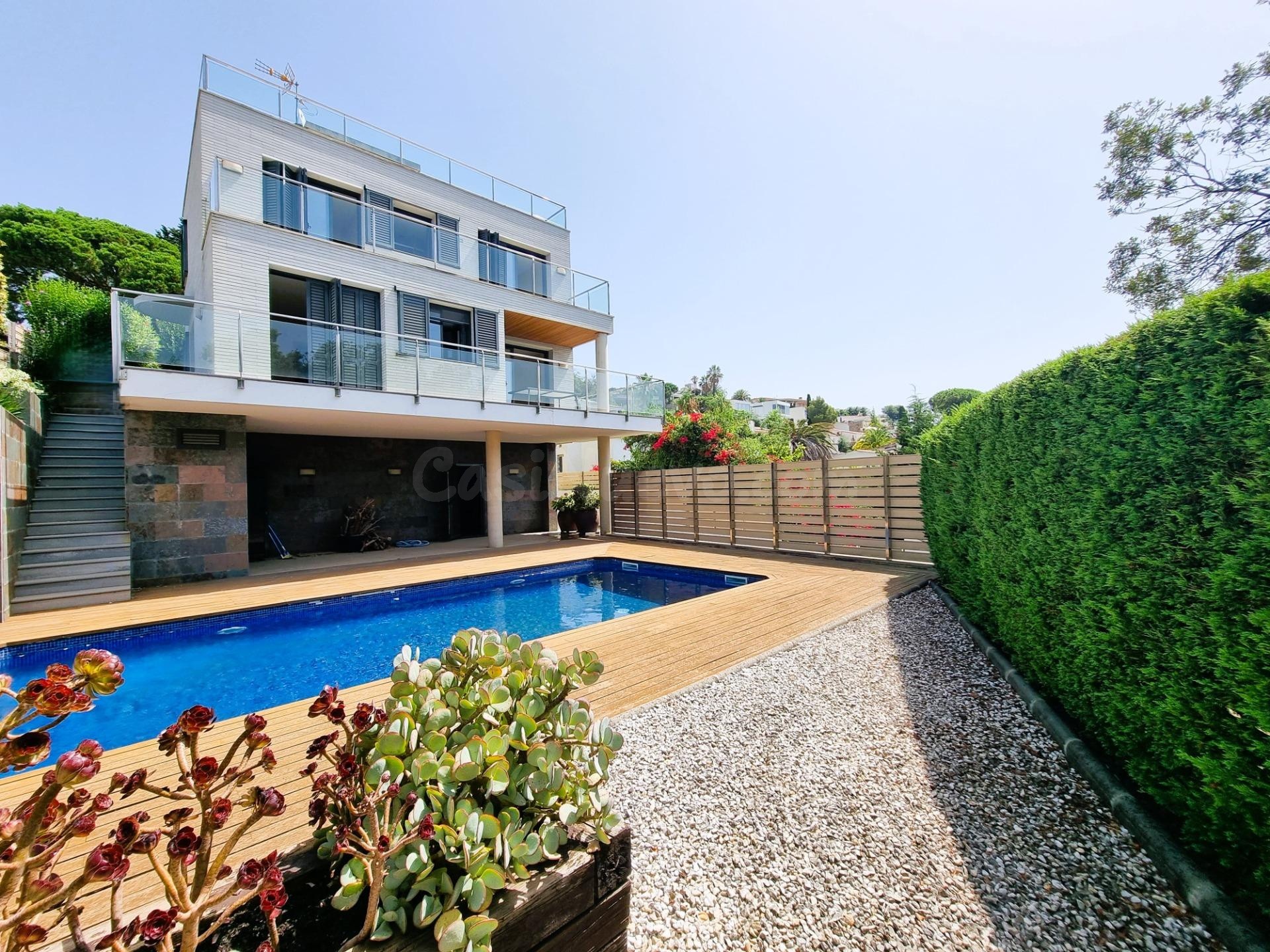 Espectacular Residencia con Vistas al Mar y Montaña en Canye - foto 2