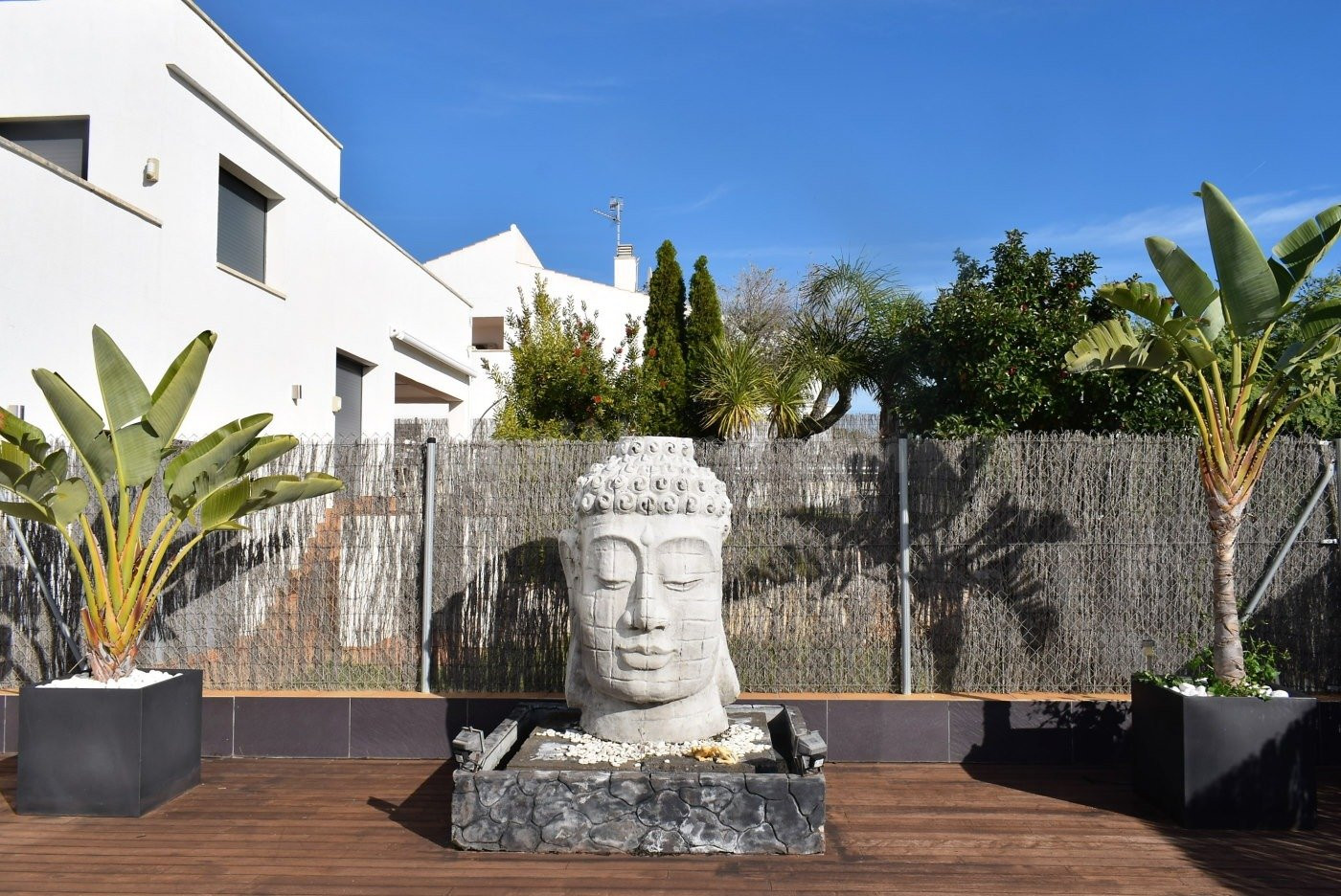 Espectaculares vistas al mar jardin y piscina privada - foto 5
