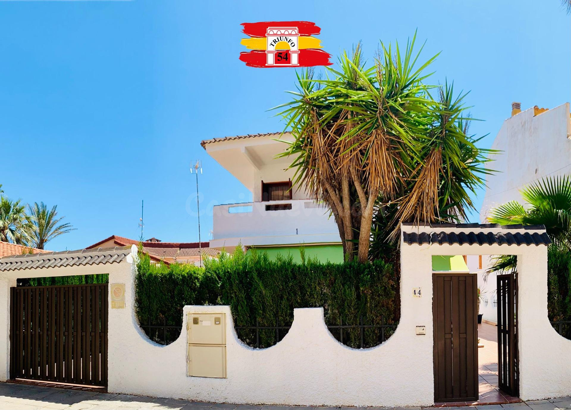 Chalet independiente en la zona del Pueblo Latino - foto 5