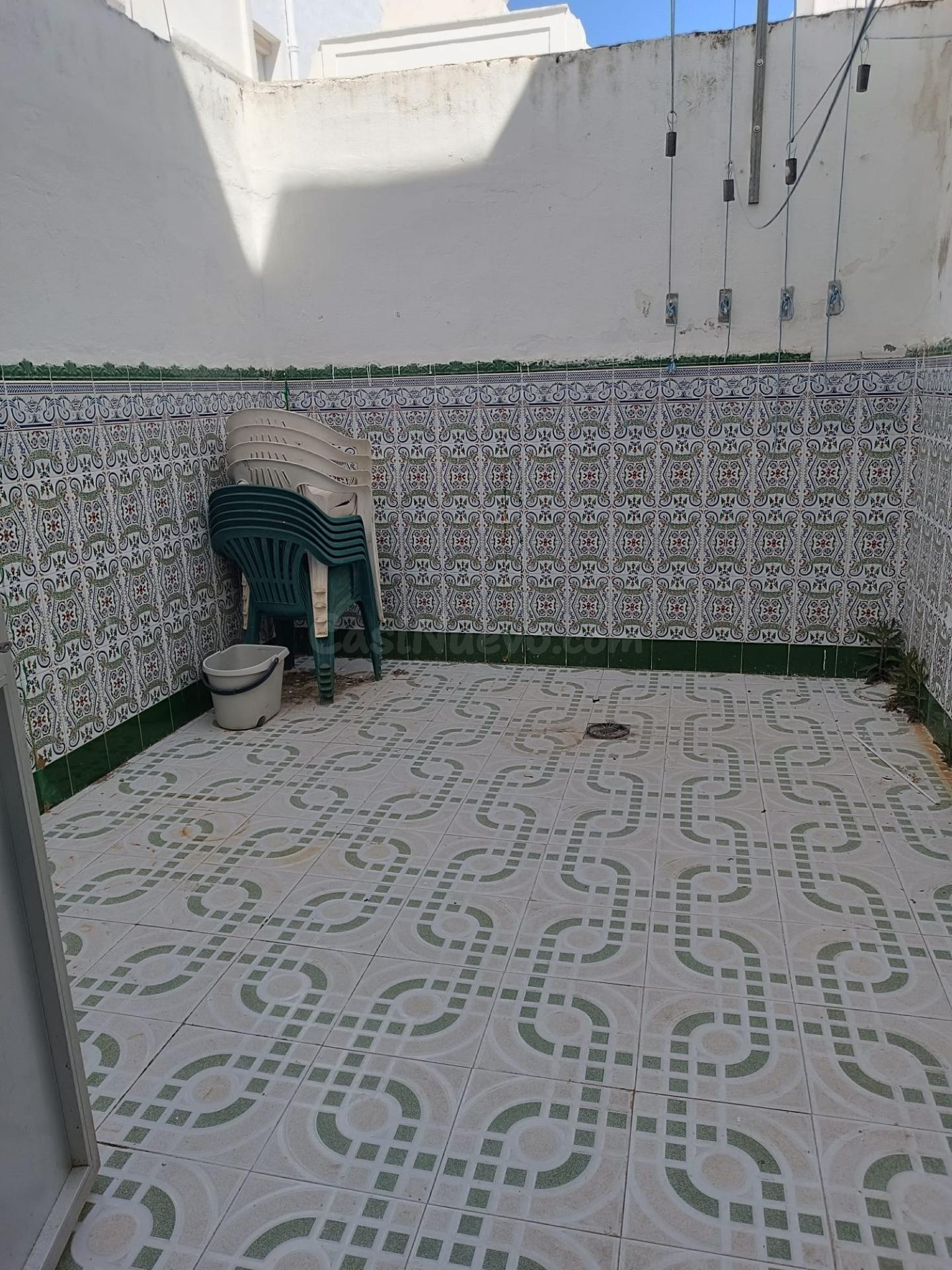 Vivienda en venta con local comercial incluido