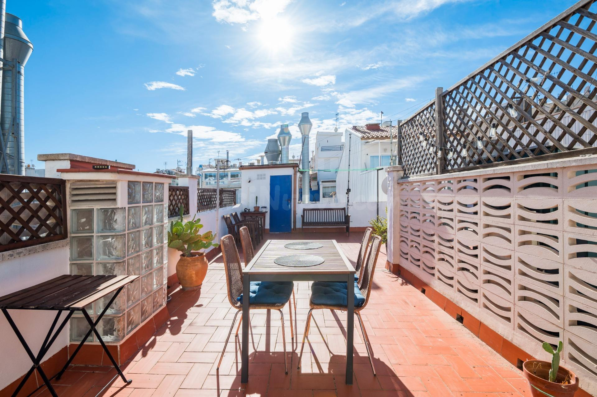 ESTUDIO con Gran Terraza en el Corazón de Sitges - foto 2