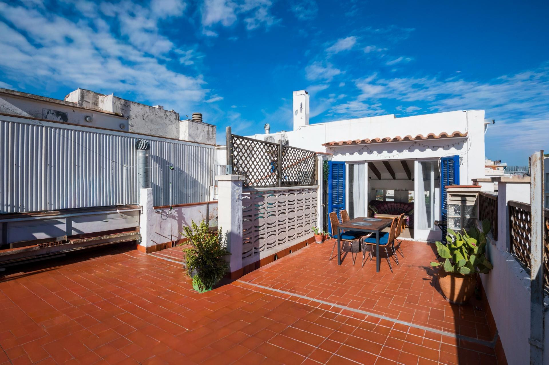ESTUDIO con Gran Terraza en el Corazón de Sitges - foto 4