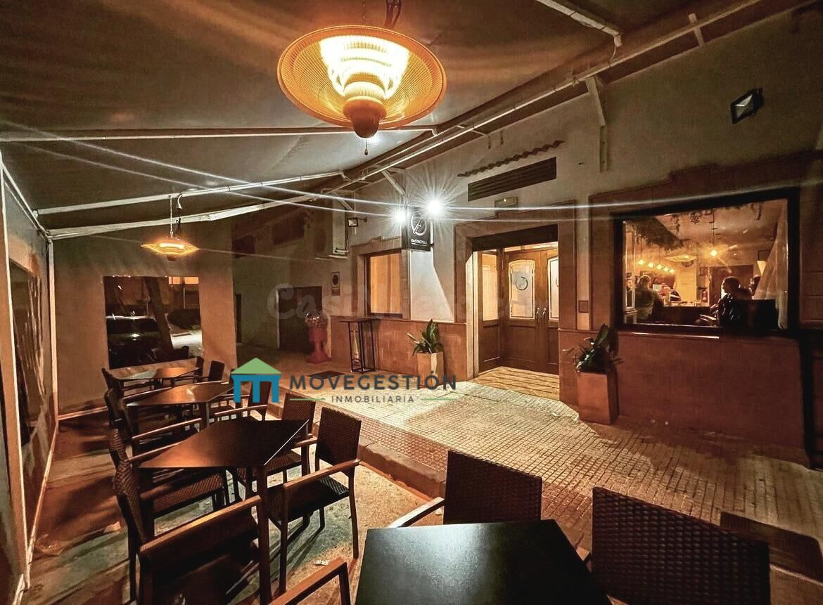 SE VENDE BAR EN FUNCIONAMIENTO