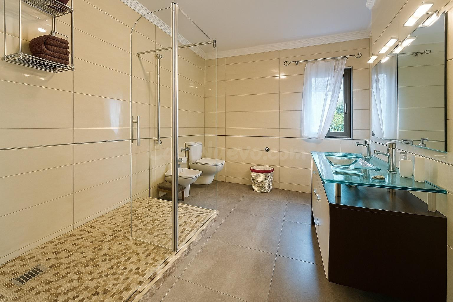 ¡Tu hogar ideal en el corazón de Ubrique! 🏠❤️ - foto 4