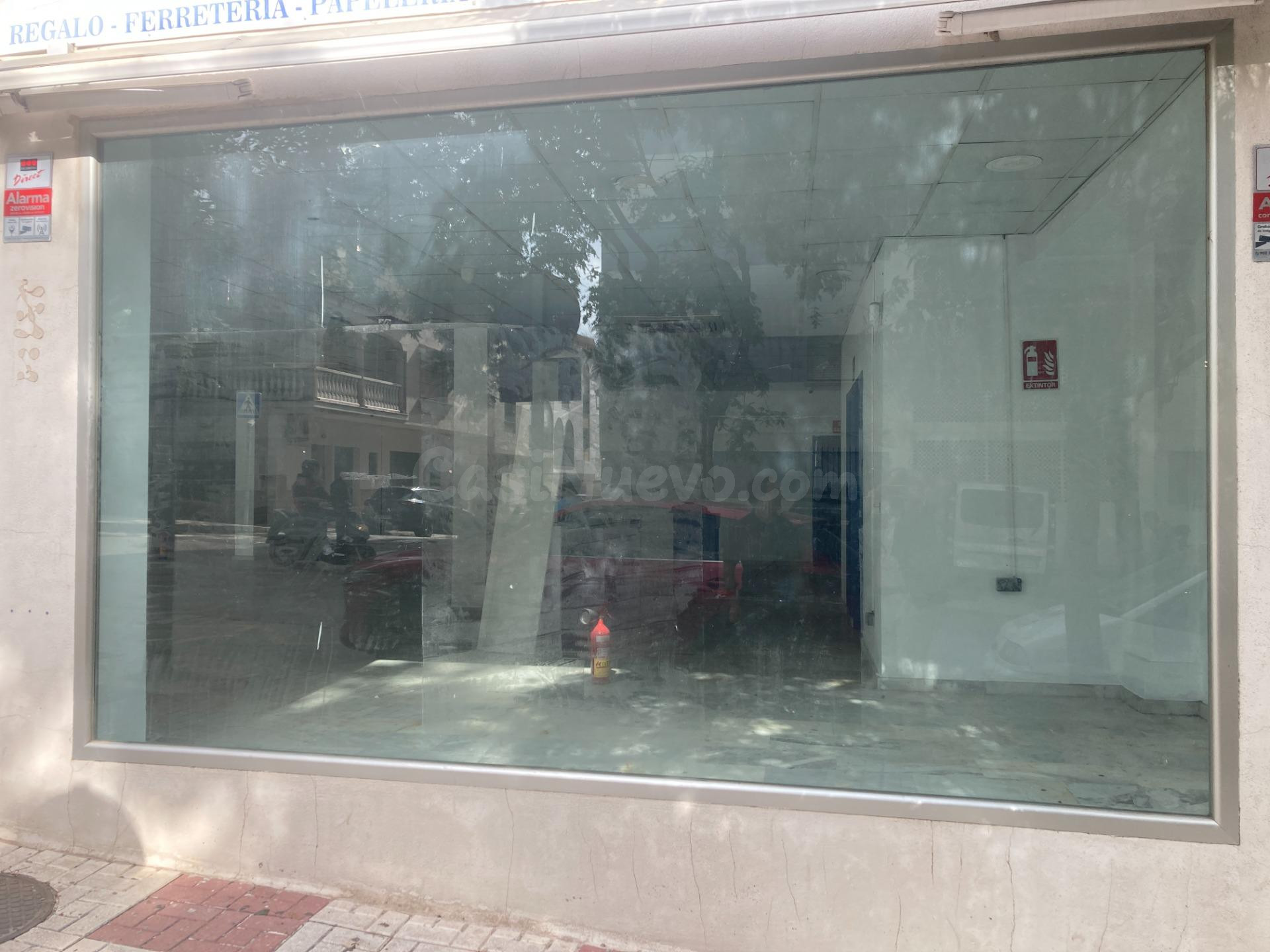 Local comercial en venta en Estepona | CABANILLAS REAL ESTAT - foto 3