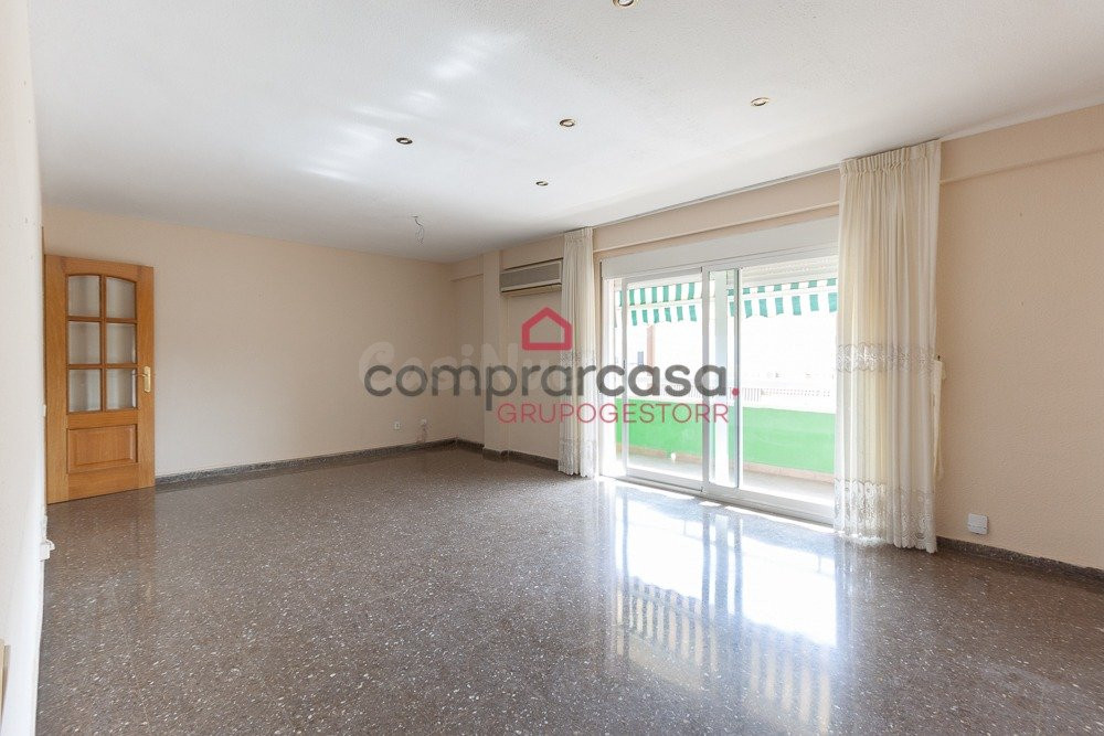ESTUPENDO Y AMPLIO PISO EN CAMPANAR, actualmente alquilado, de 155 m2