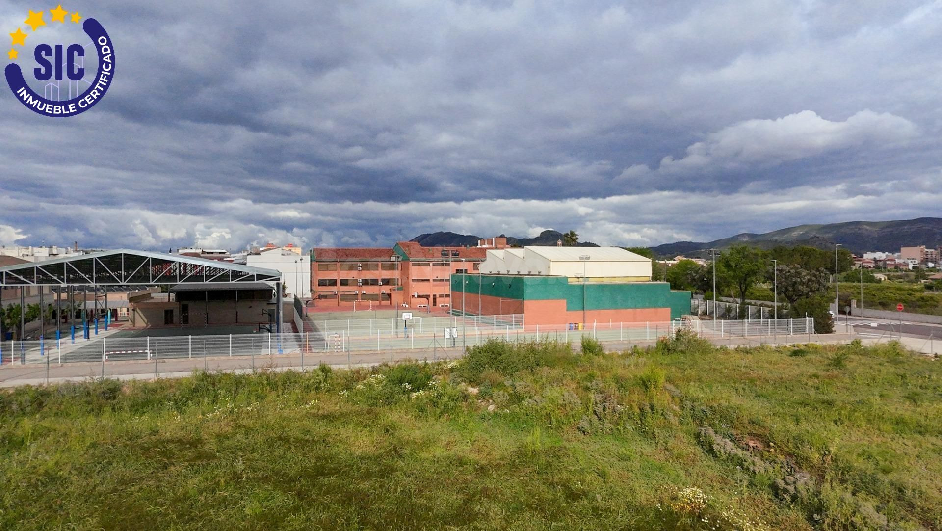 Oportunidad para promotores – Solar urbano para 8 chalets en L’Alcúdia de Crespins (Valencia)