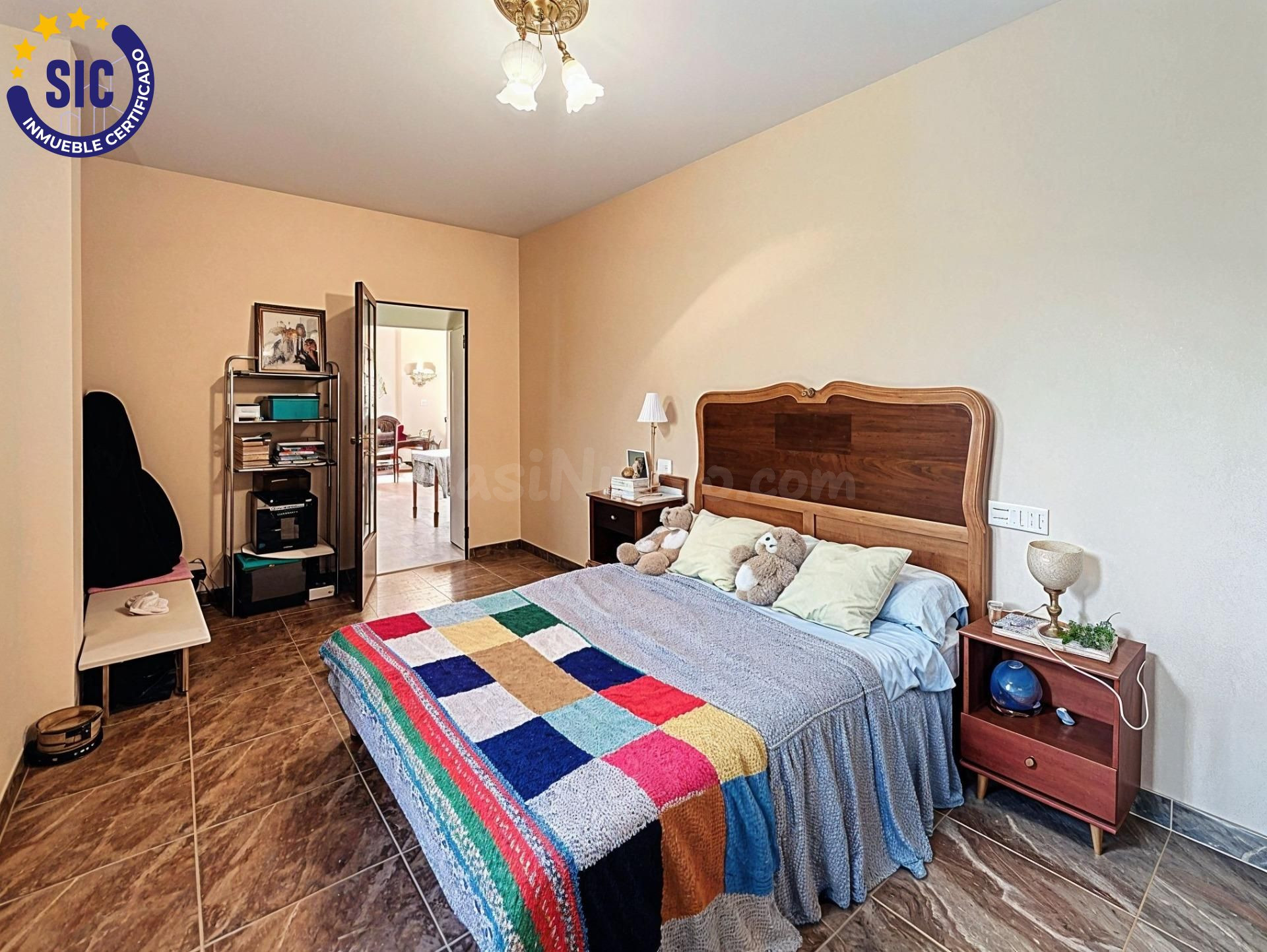 Activo Inmobiliario con Gran Superficie y Múltiples Posibili - foto 5