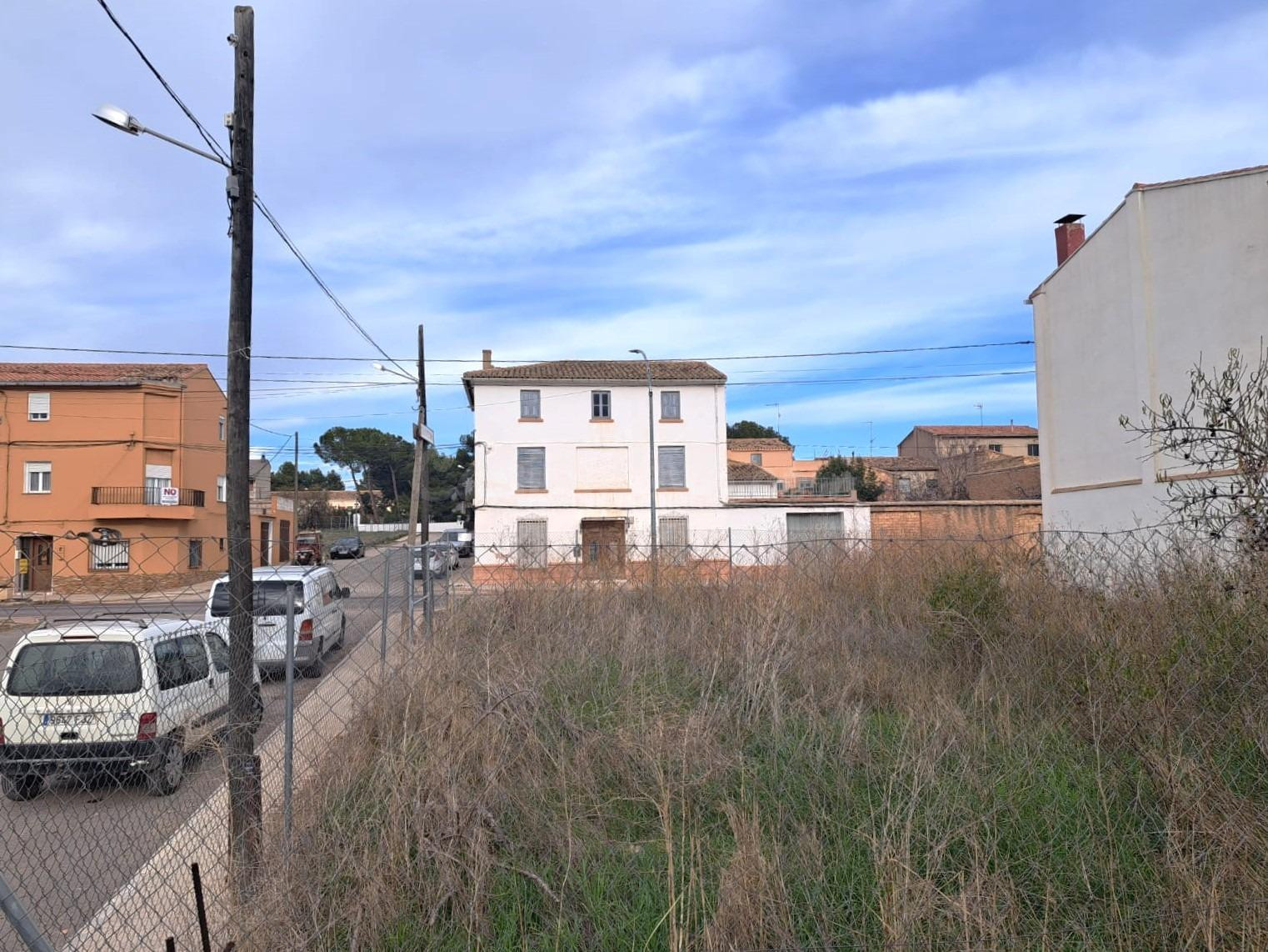 Solar urbano en esquina de 346 m2 en San Antonio de Requena - foto 5