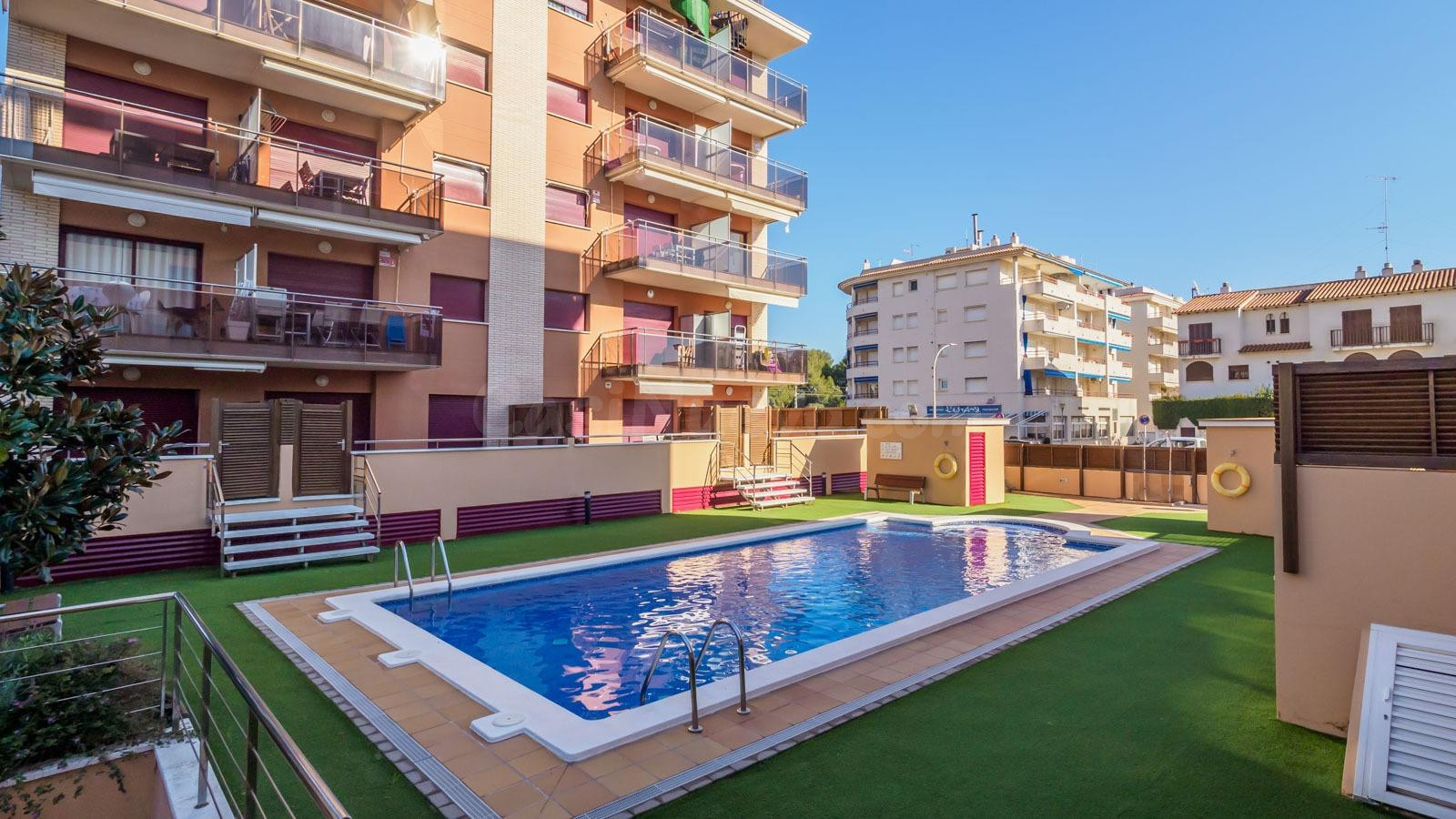 Ático de tres dormitorios en lEstany - Playa de Calafell