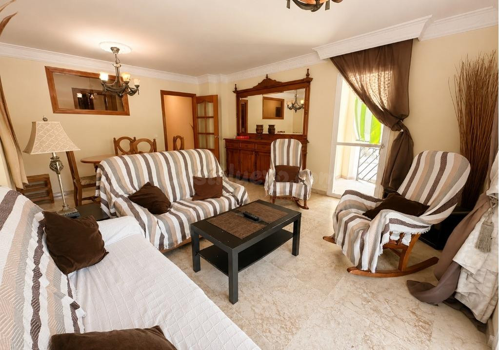 Piso céntrico en venta en Estepona  | CABANILLAS REAL ESTATE