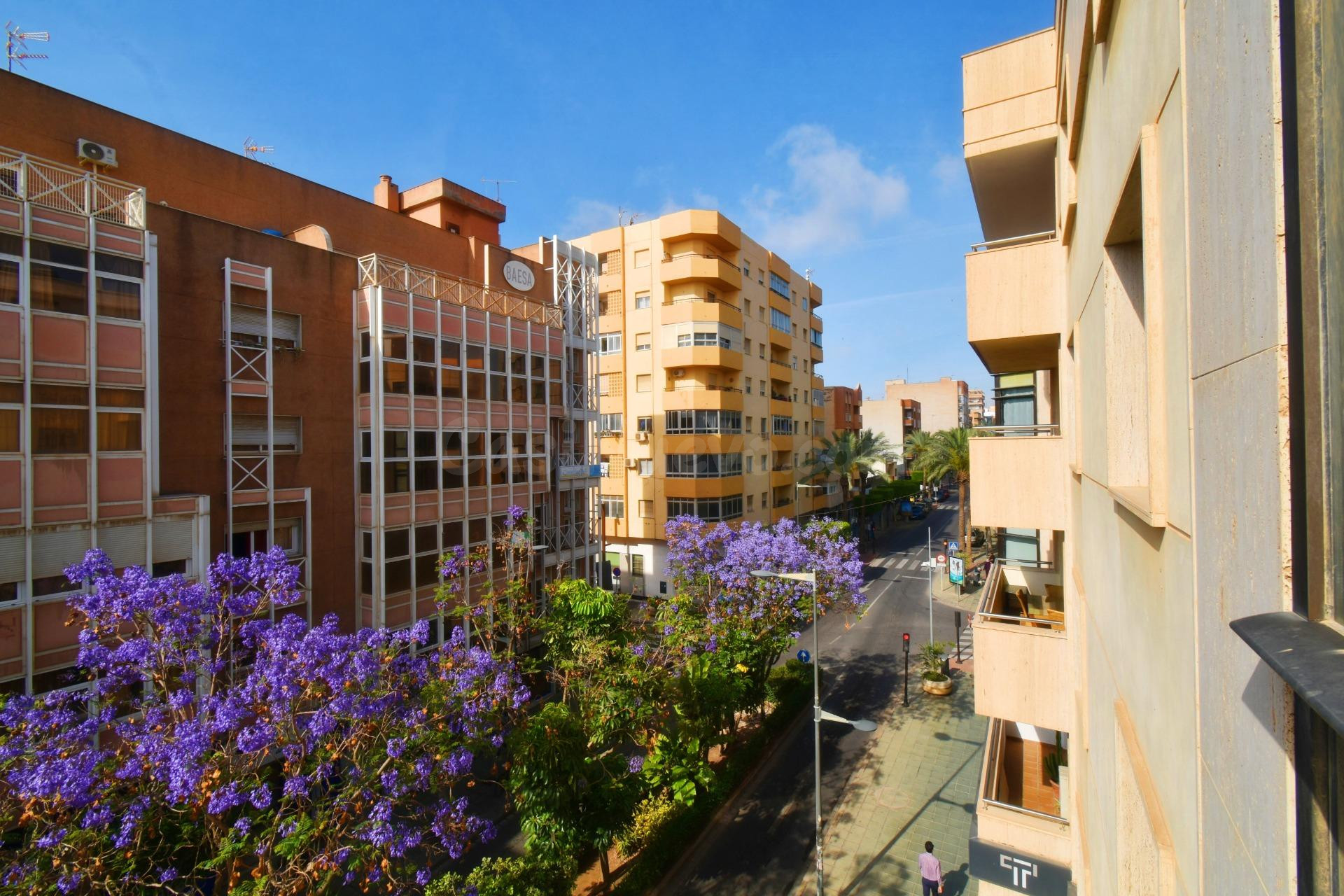 Se vende oficina con 222 metros en la plaza mayor de el ejido!