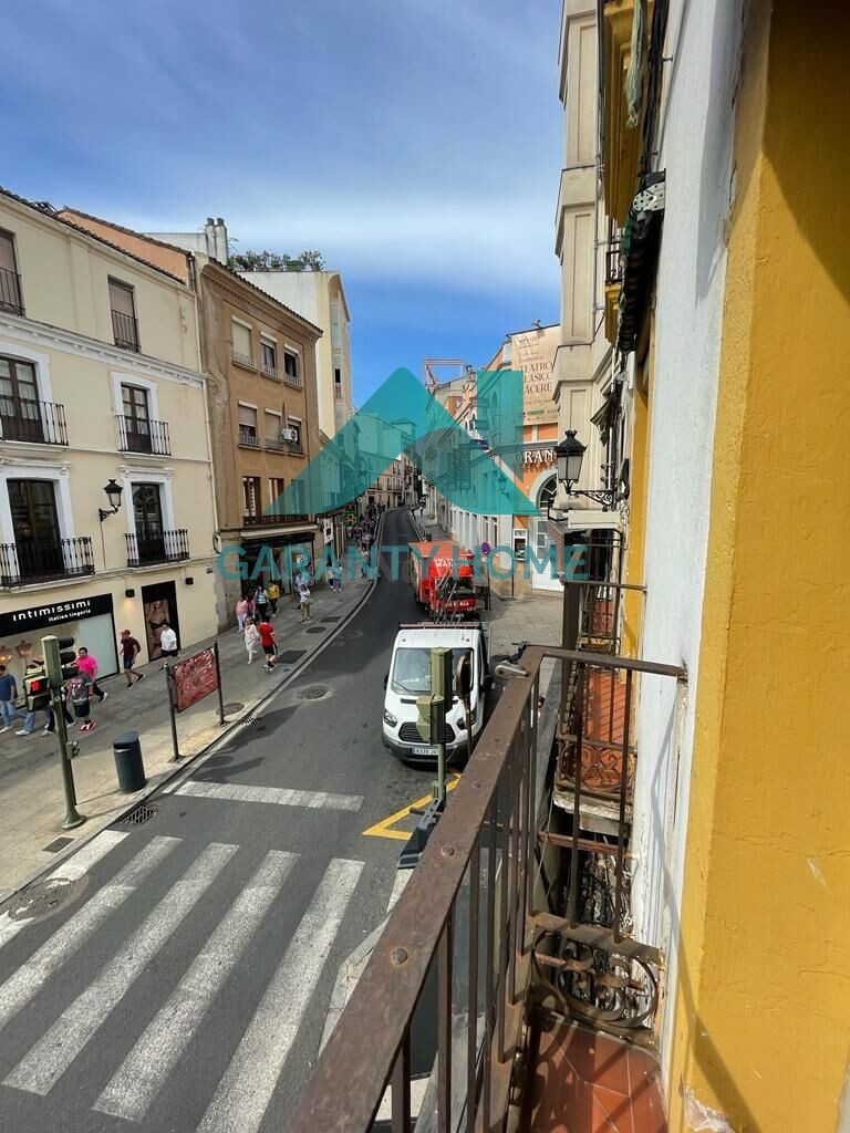 SE VENDE EDIFICIO EN LA PARTE ANTIGUA - foto 2