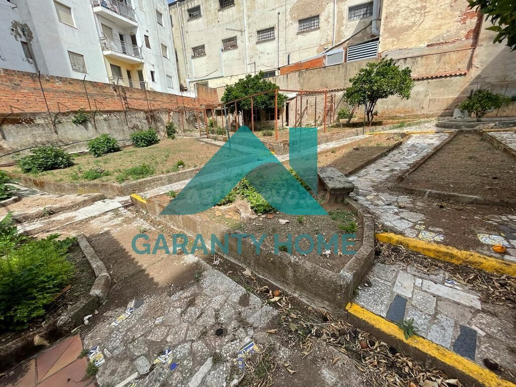 SE VENDE EDIFICIO EN LA PARTE ANTIGUA - foto 3