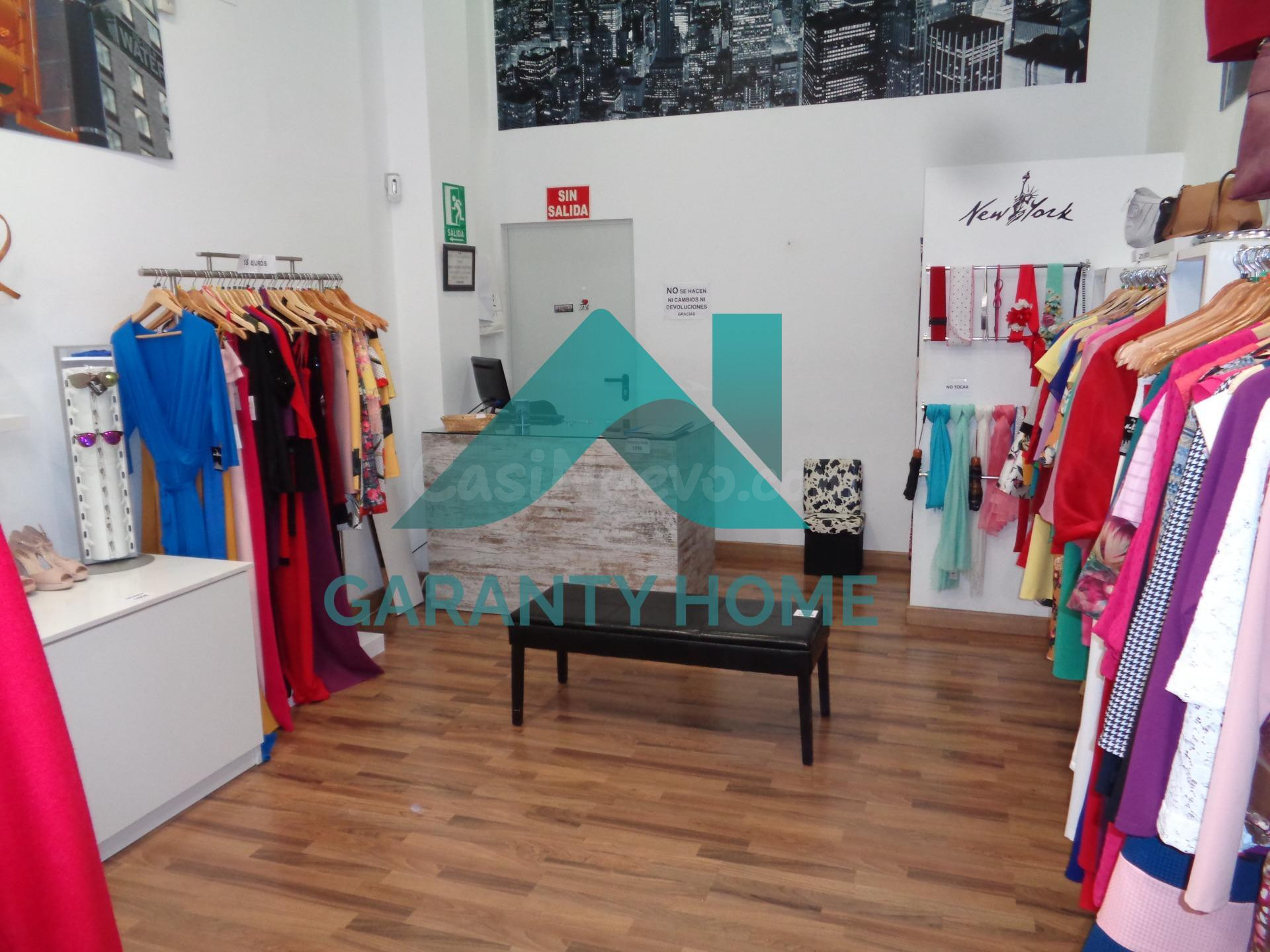 SE ALQUILA LOCAL EN LA ZONA DE CÁNOVAS