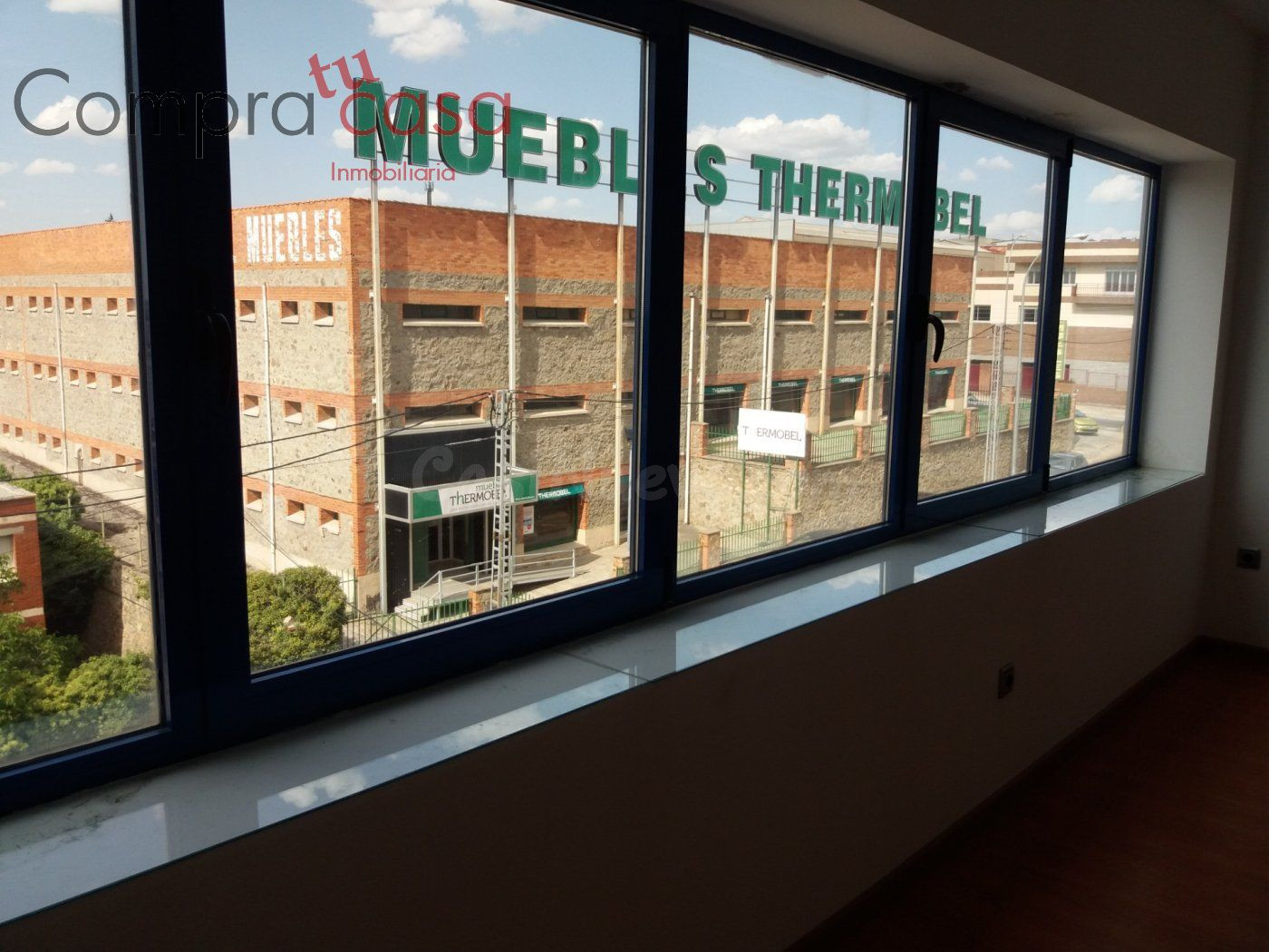 ALQUILER.-.OFICINAS.-.POLIGONO EL CERRO