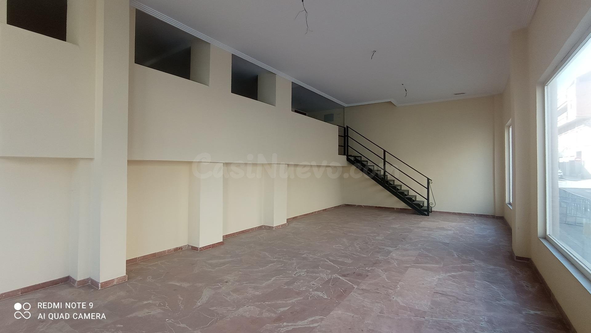 !! EXCLUSIVIDAD!! LOCAL COMERCIAL + GARAJE - foto 2