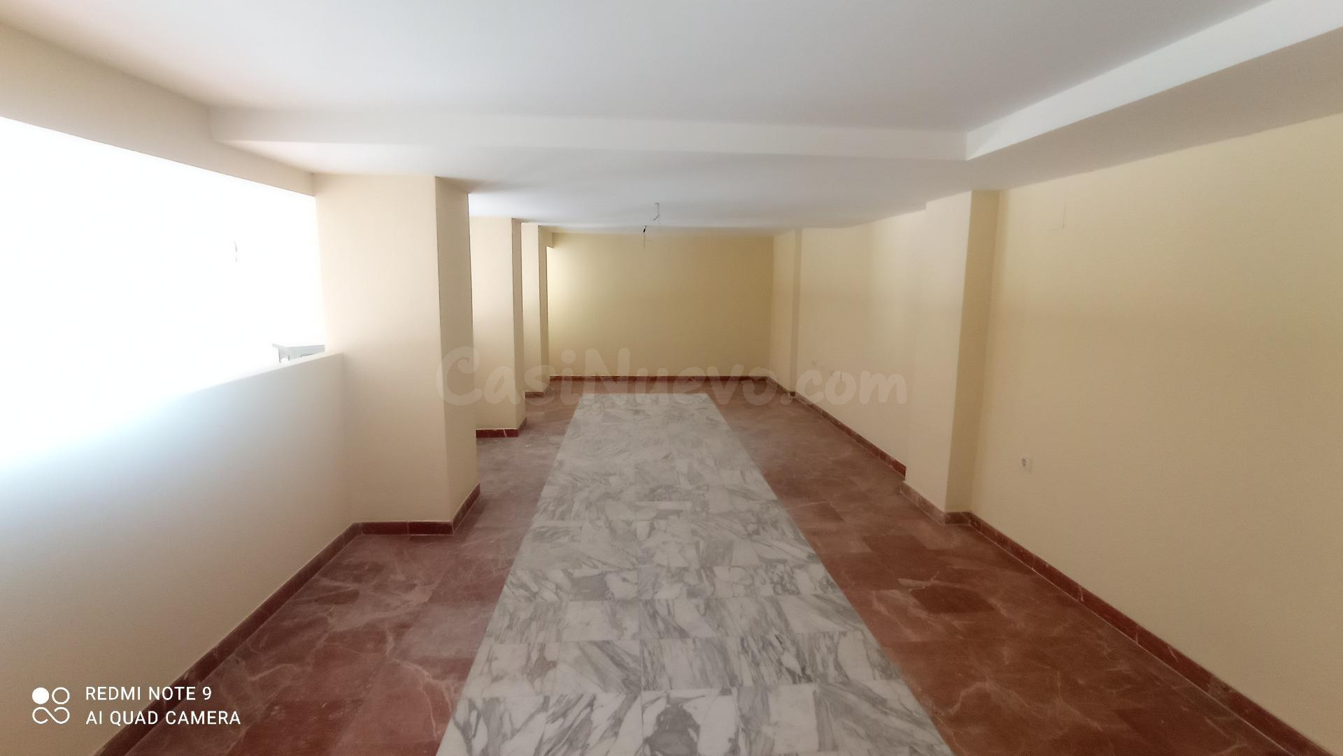 !! EXCLUSIVIDAD!! LOCAL COMERCIAL + GARAJE - foto 3