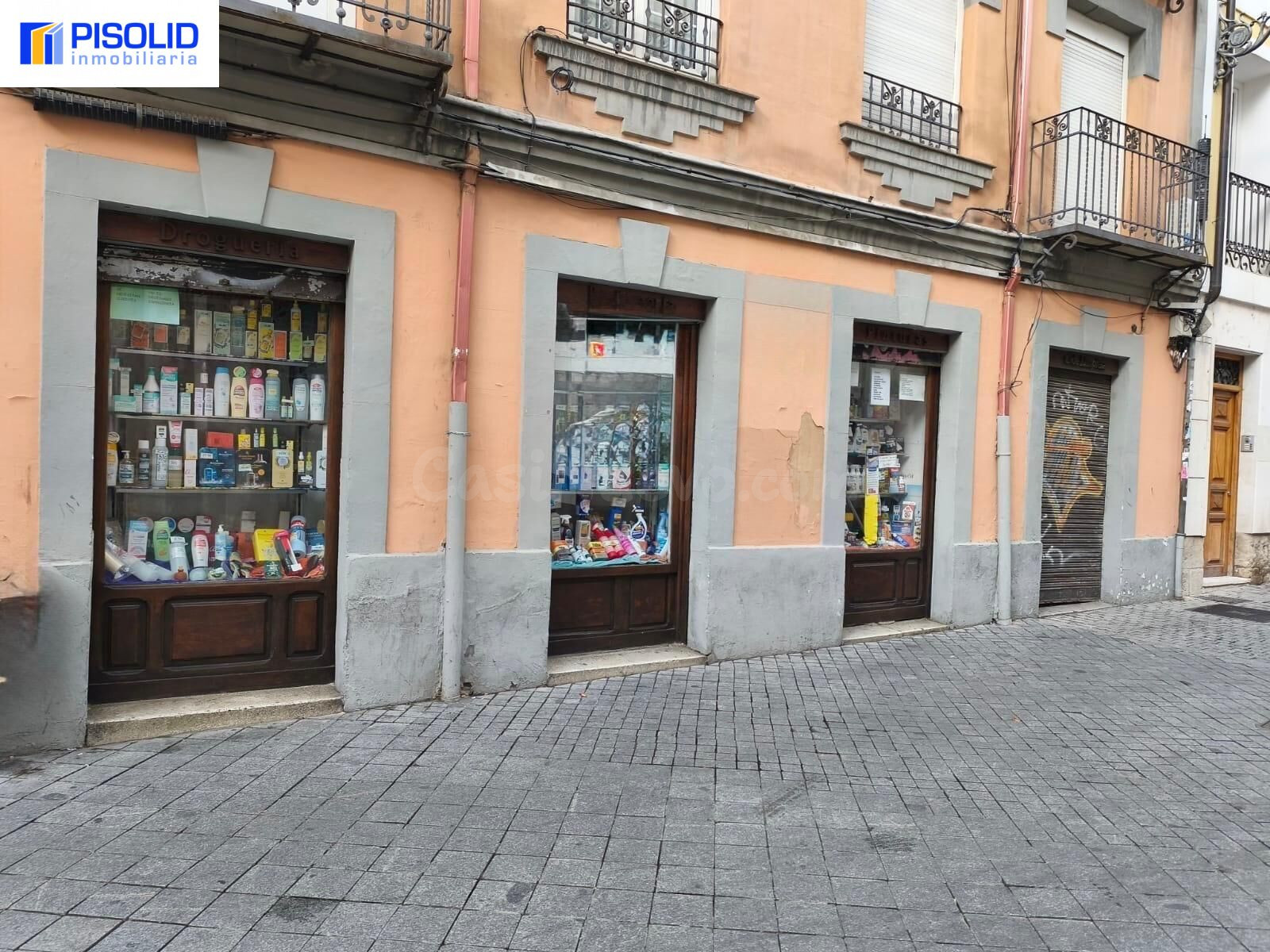 LOCAL EN VENTA CON NEGOCIO ACTIVO