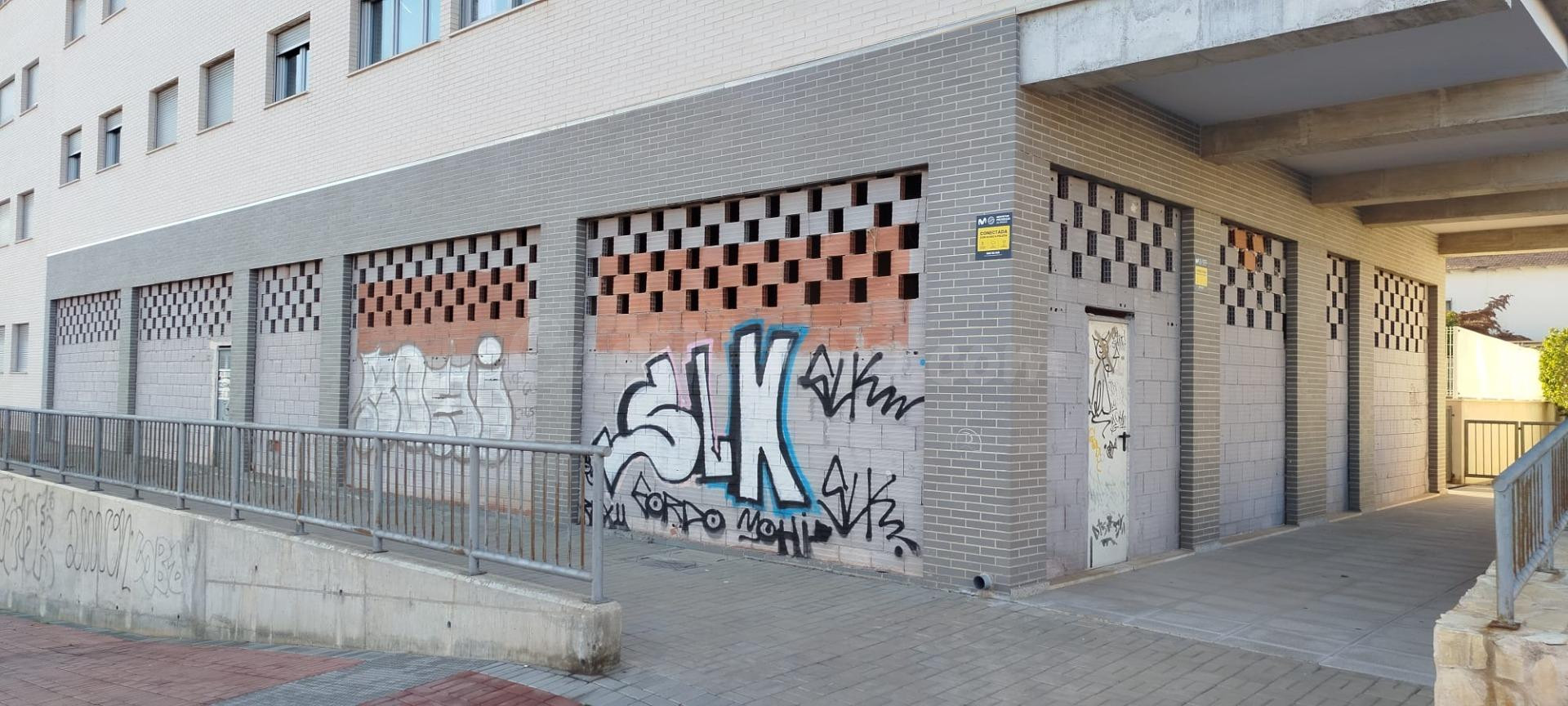 🔝 ¡Oportunidad única en la mejor zona de El Campello y en 2ª linea de la playa! Zona con mucho potencial. - foto 2