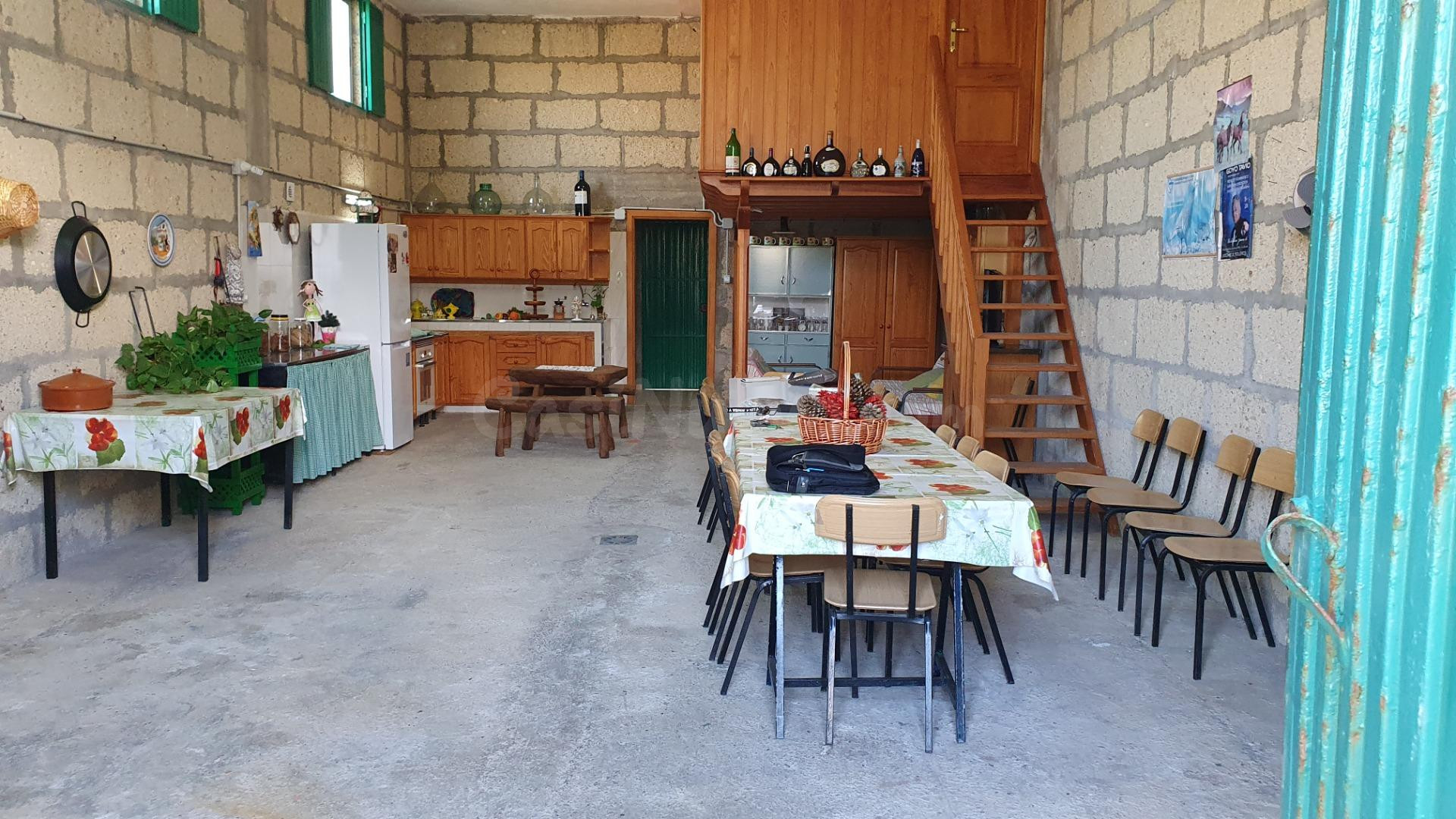 FINCA RUSTICA PARA CULTIVO CON SALON Y ESTANQUE, PORIS DE AB - foto 4