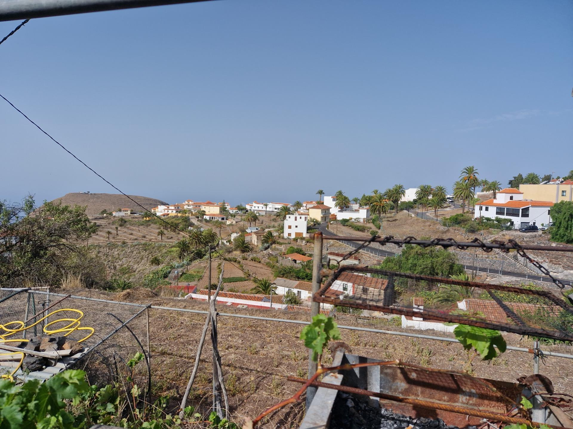 VENTA CASA DE CAMPO PARA REFORMAR  CON TERRENO EN ASENTAMIENTO RURAL
