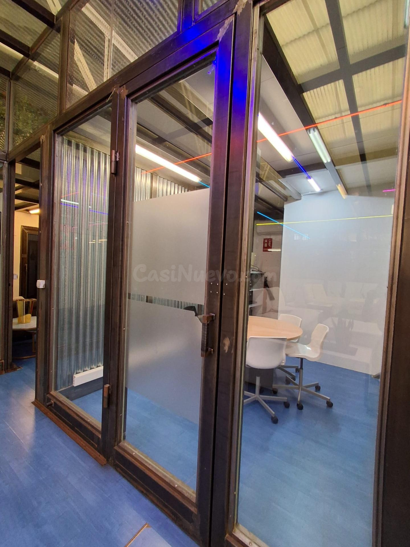 Se alquila despacho privado en centro de negocios especializ - foto 2