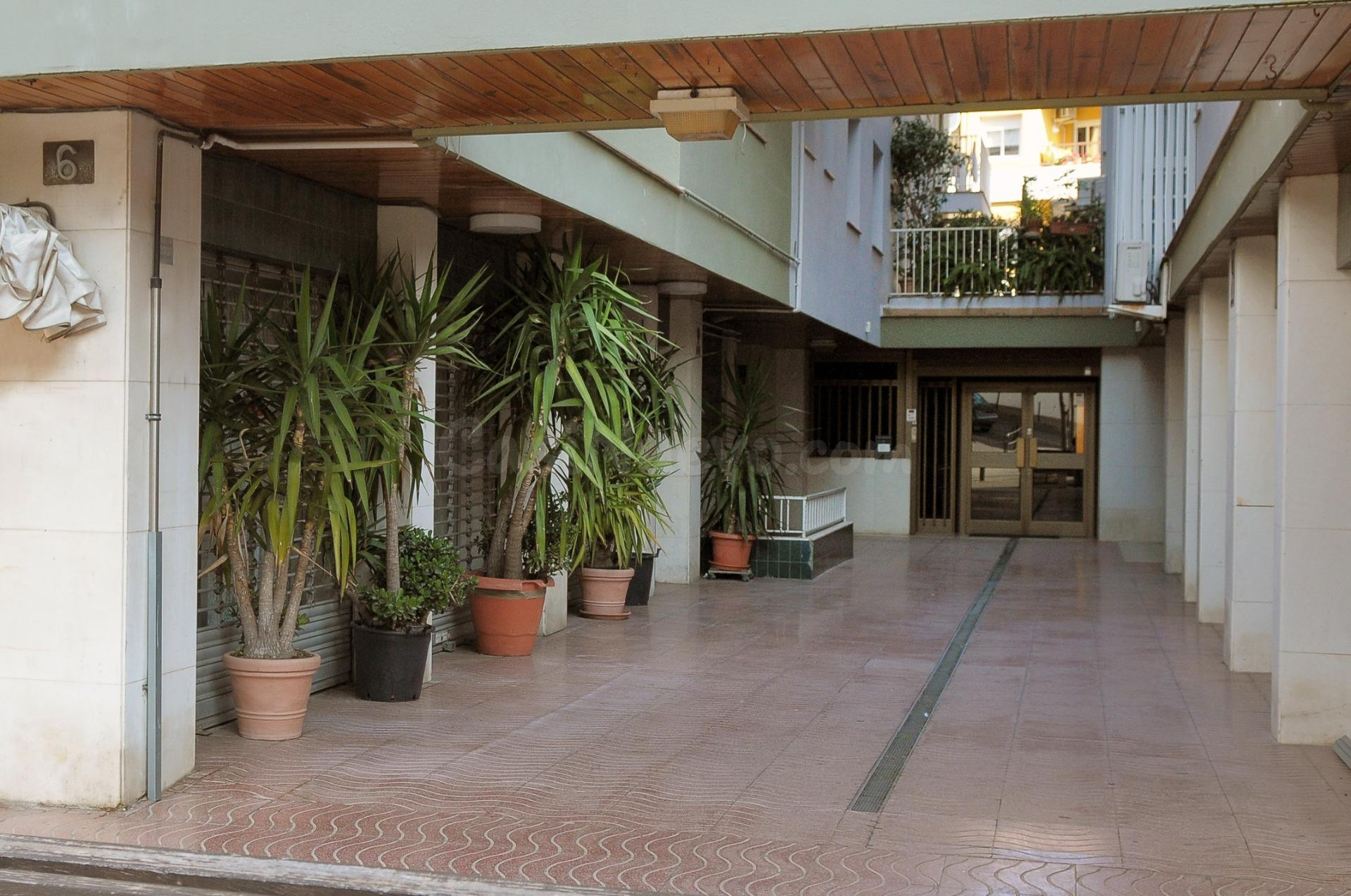 Local Comercial en Venta – Oportunidad para Inversores - foto 3