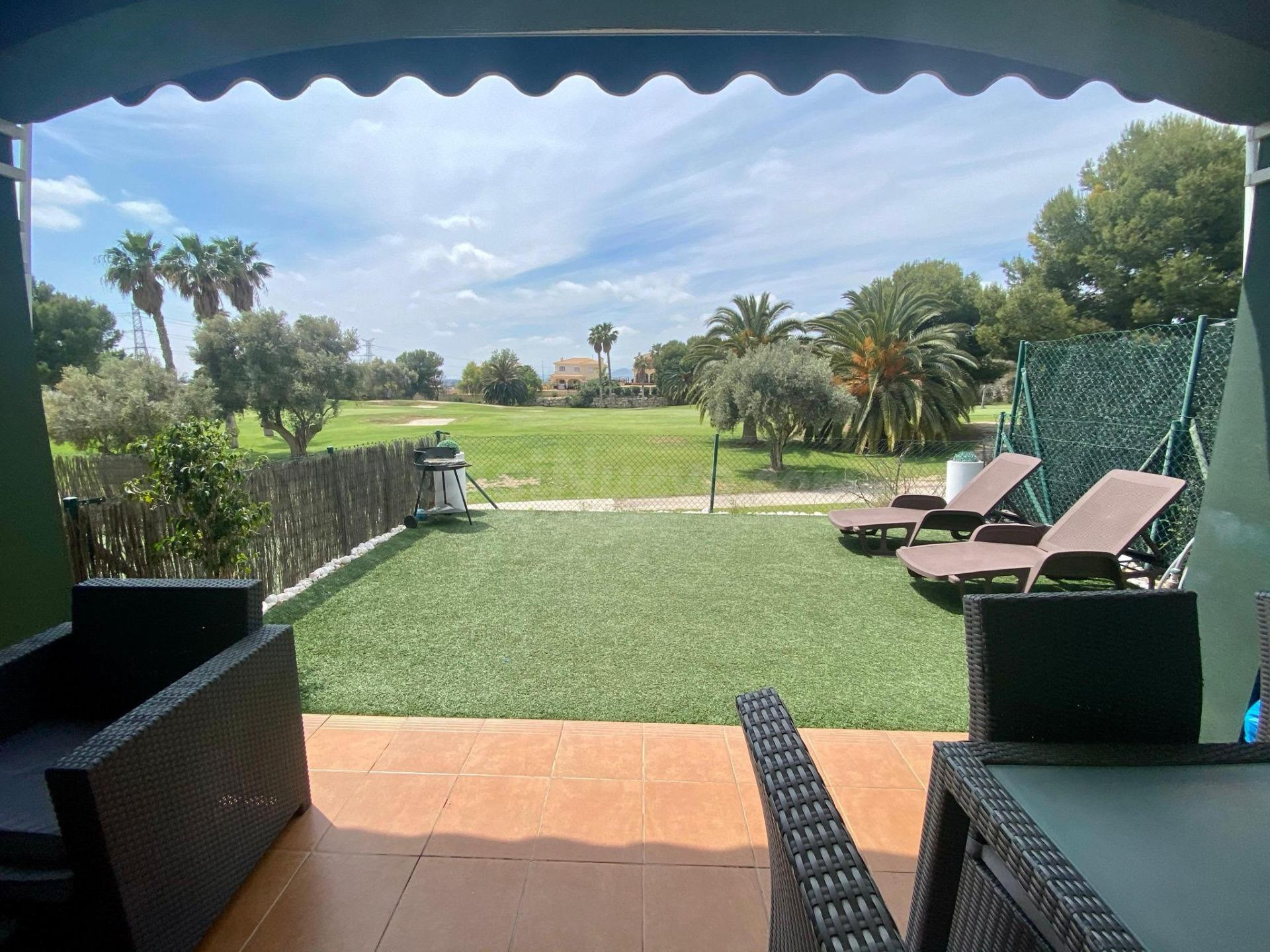 Chalet adosado en venta en calle del Marge - foto 3