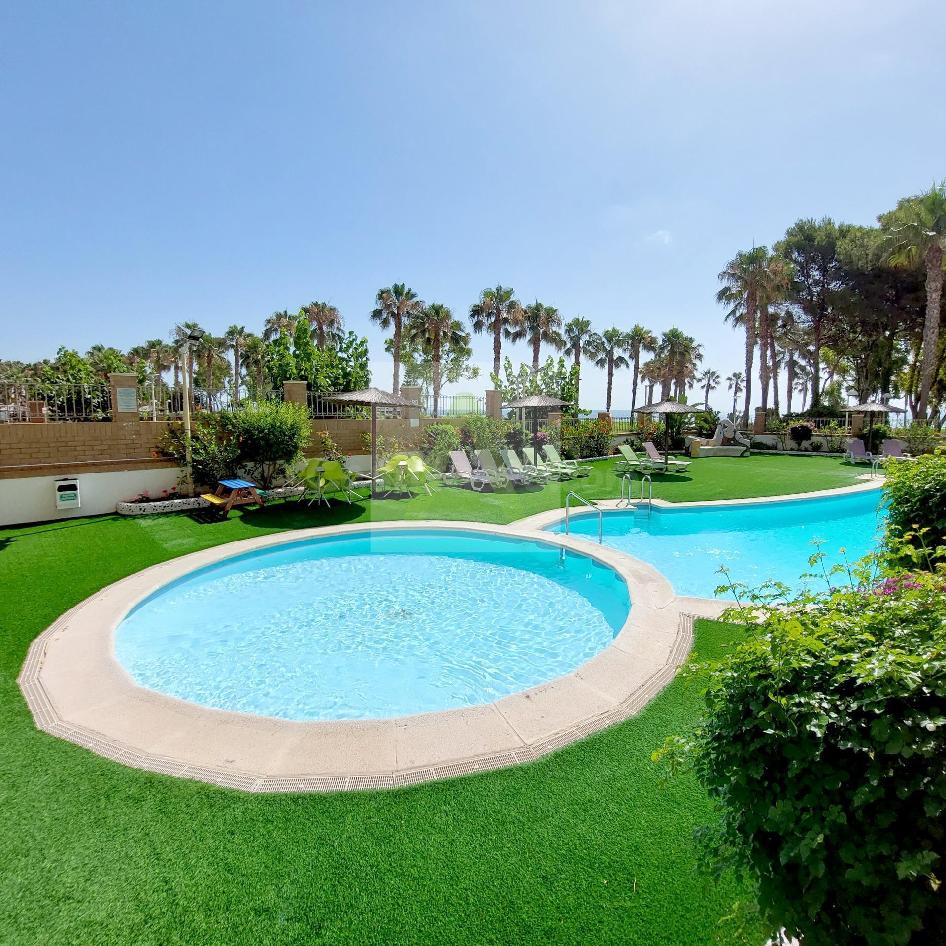 Precioso FRONTAL con una amplia terraza!! - foto 2