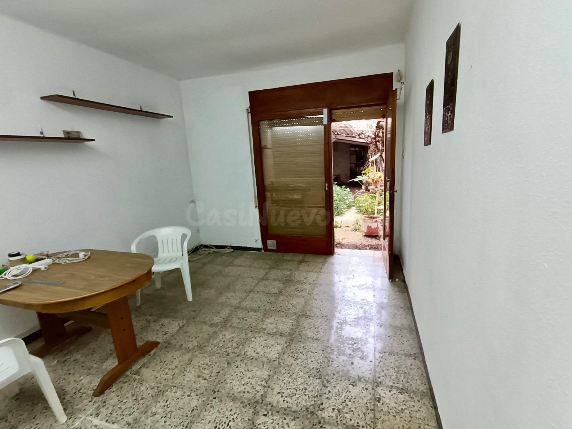 SE VENDE BAJO COMERCIAL EN CALDAS DE REIS ZONA TAFONA - foto 2