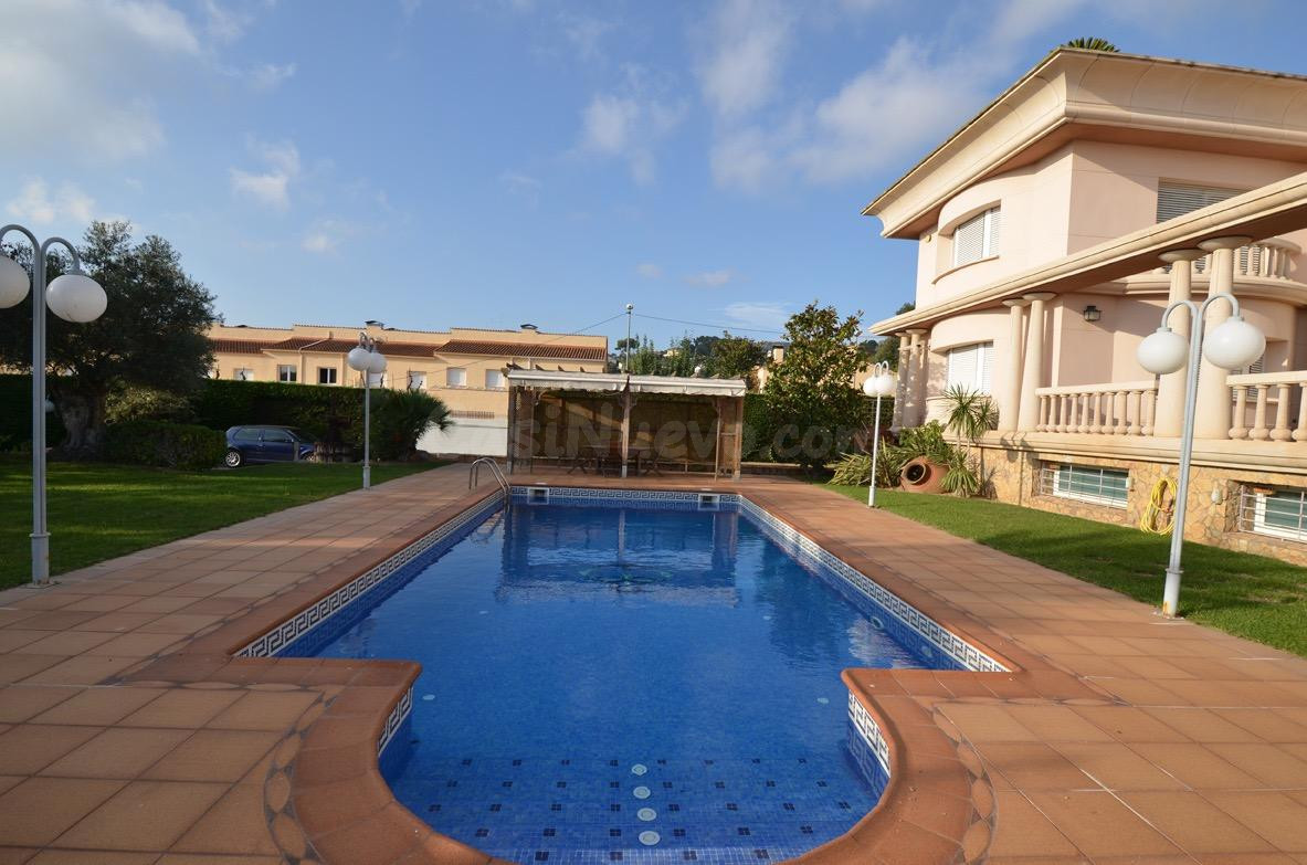 Gran local en venta en Altea - foto 3
