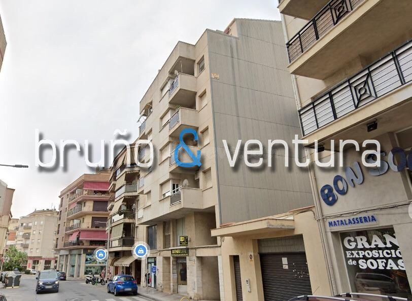 EN VENTA LOCAL COMERCIAL EN EL VENDRELL - foto 3