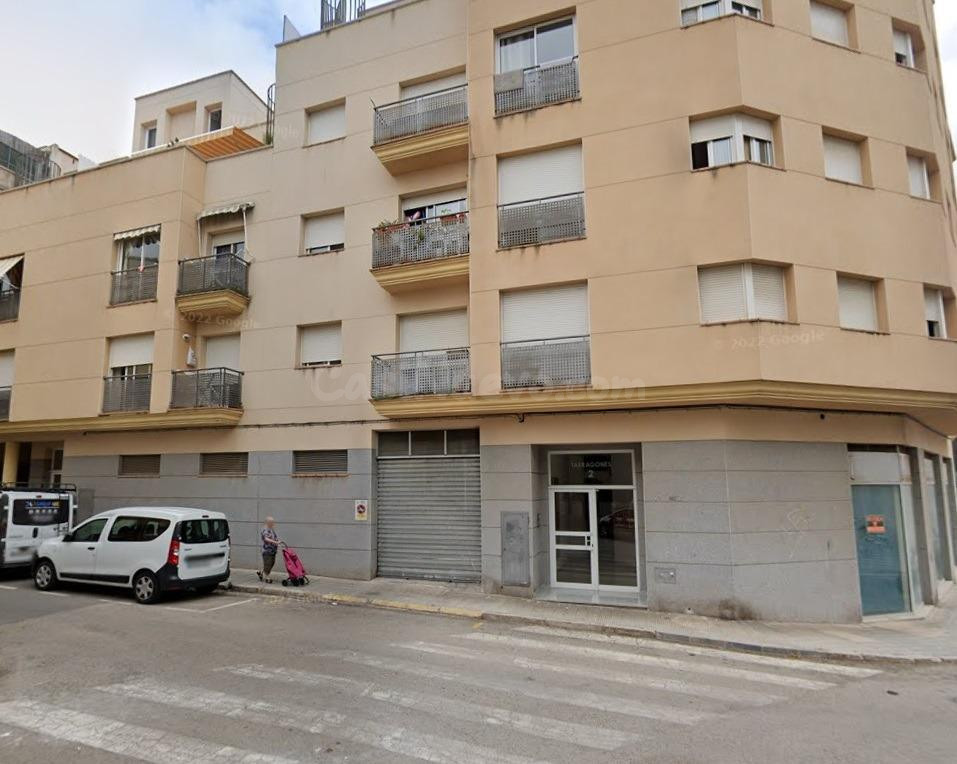 Plaza de Parking Amplia en El Tancat – El Vendrell | 27 m2 en Edificio con Ascensor