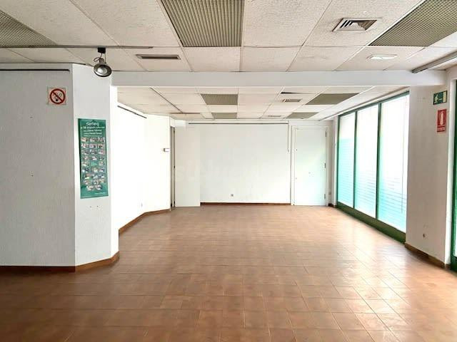 "Local comercial en planta baja en SUBASTA– 123 m2 en zona c - foto 4