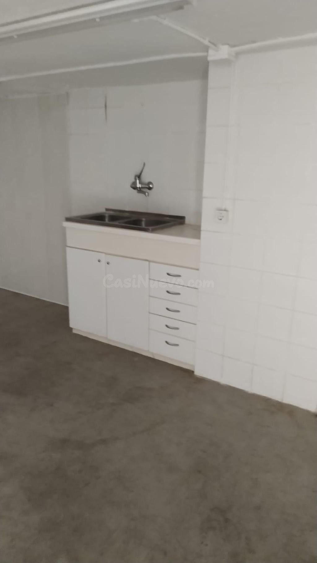 Local Comercial con Gran Potencial en la Entrada de Sitges - foto 4