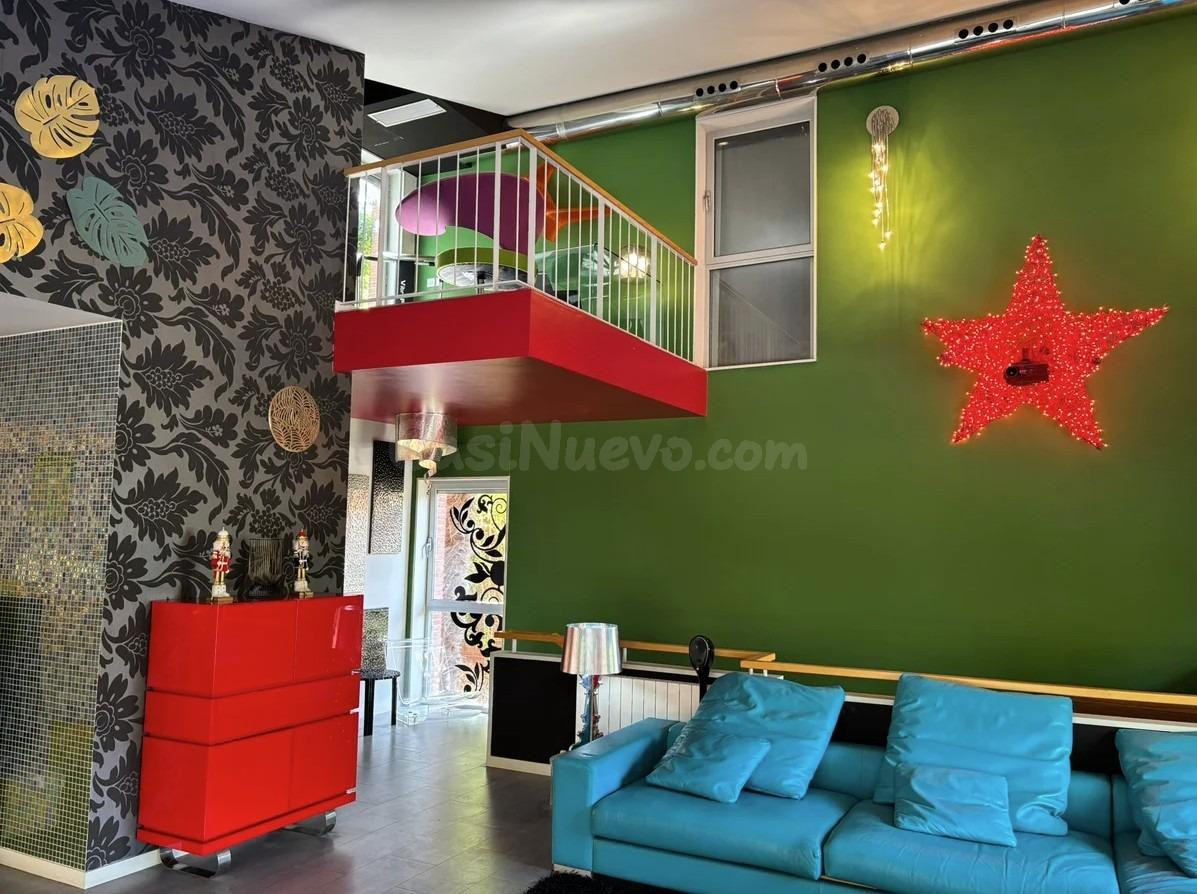 ESPECTACULAR CASA DE LUJO UNIFAMILIAR CON JARDÍN, PISCINA Y  - foto 2