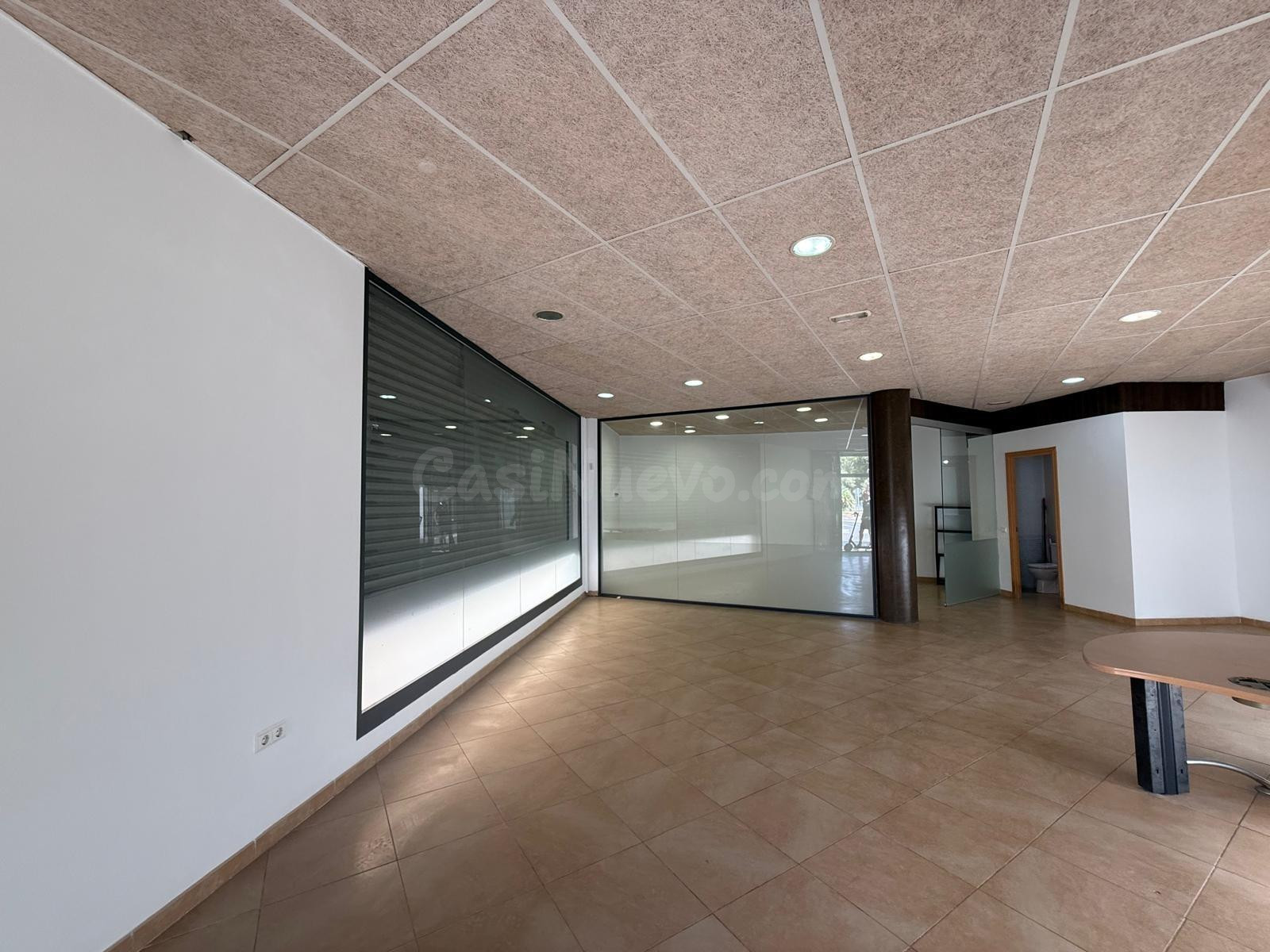 EXCELENTE LOCAL COMERCIAL EN VILANOVA I LA GELTRÚ – 74 M2, INVERSIÓN SEGURA Y RENTABILIDAD ASEGURADA