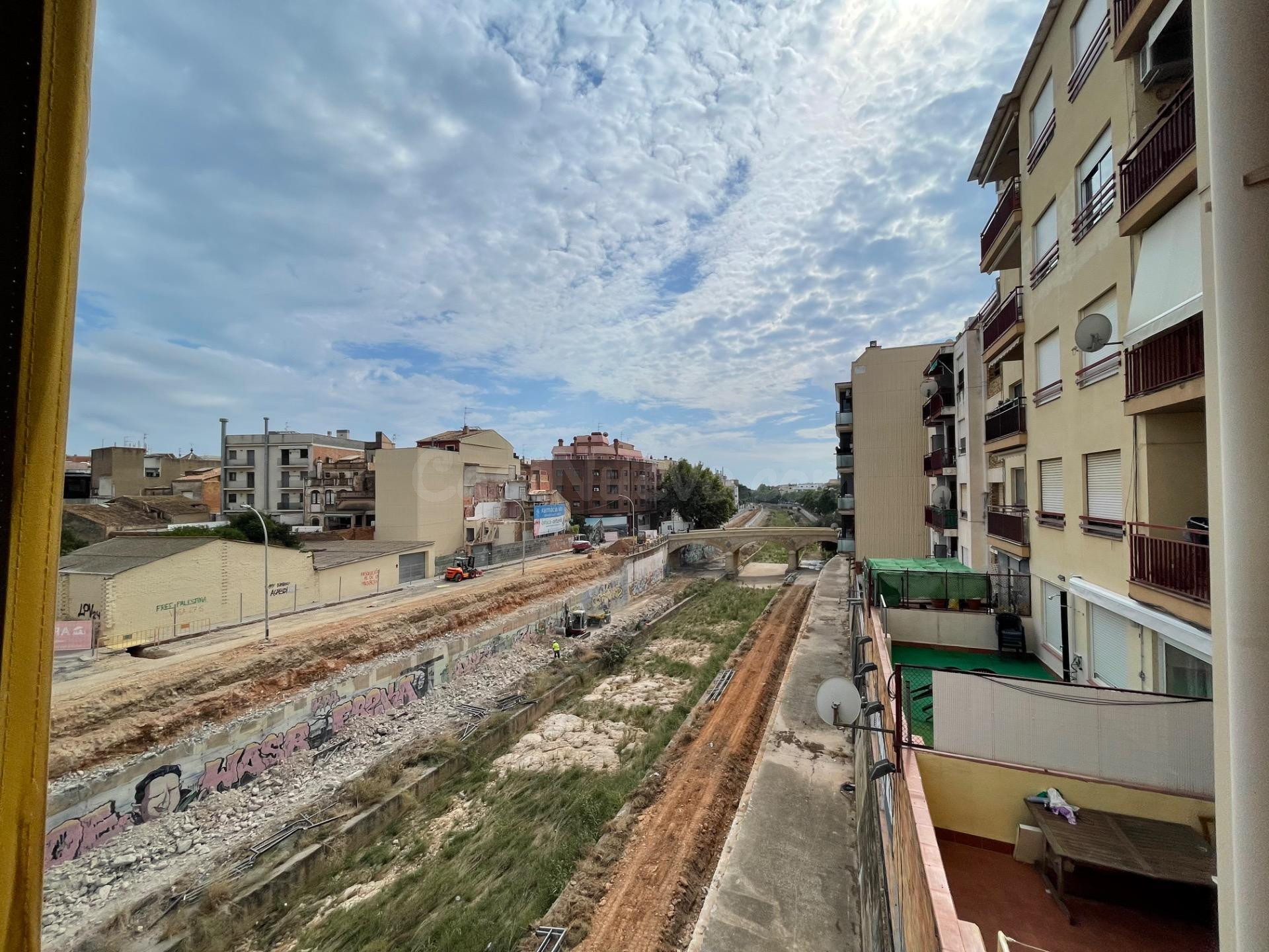 Amplia vivienda con terraza en zona Barri de França — El Ven - foto 4