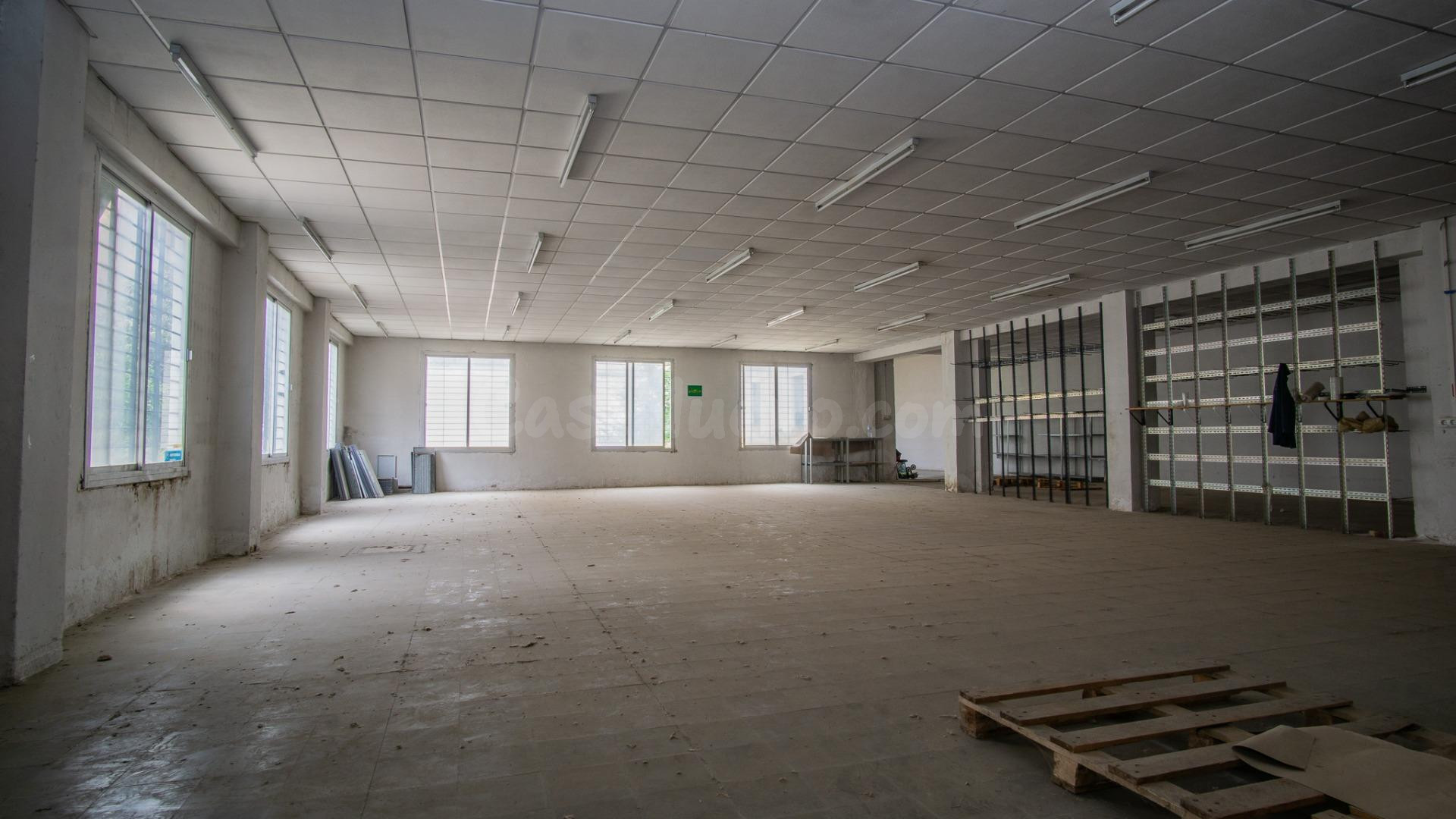 Nave Industrial , con gran Potencial Urbanístico en Petrer z - foto 4