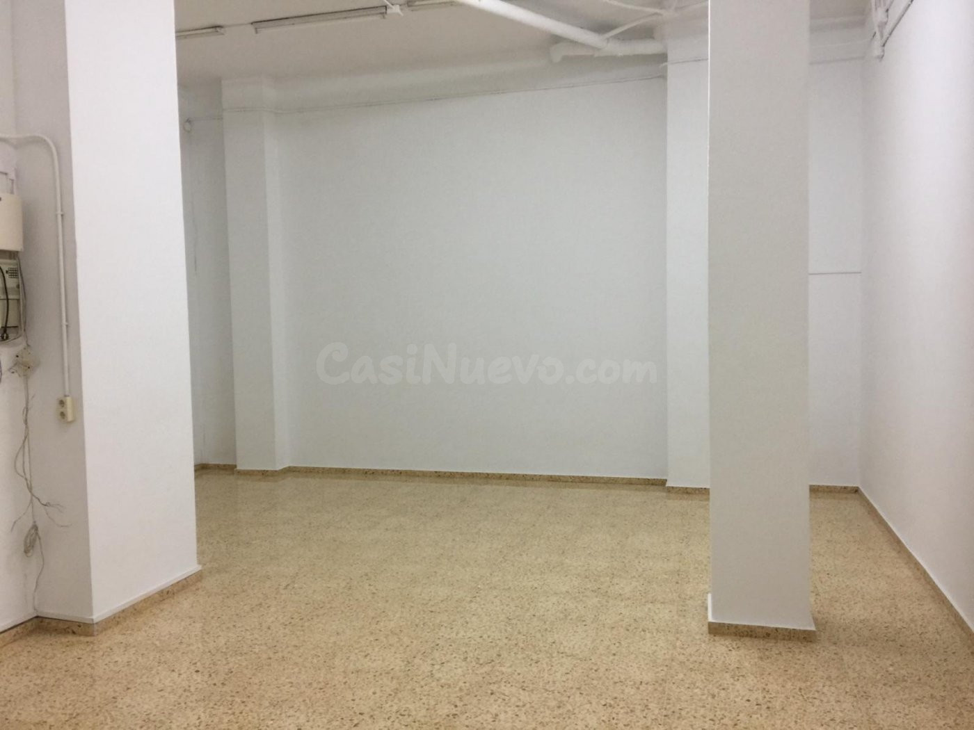 Local comercial en zona inmejorable – Ideal para cualquier t - foto 4