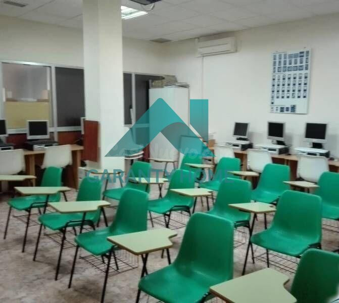 🏢 SE ALQUILA LOCAL COMERCIAL EN ZONA ALDEA MORET – DIÁFANO Y