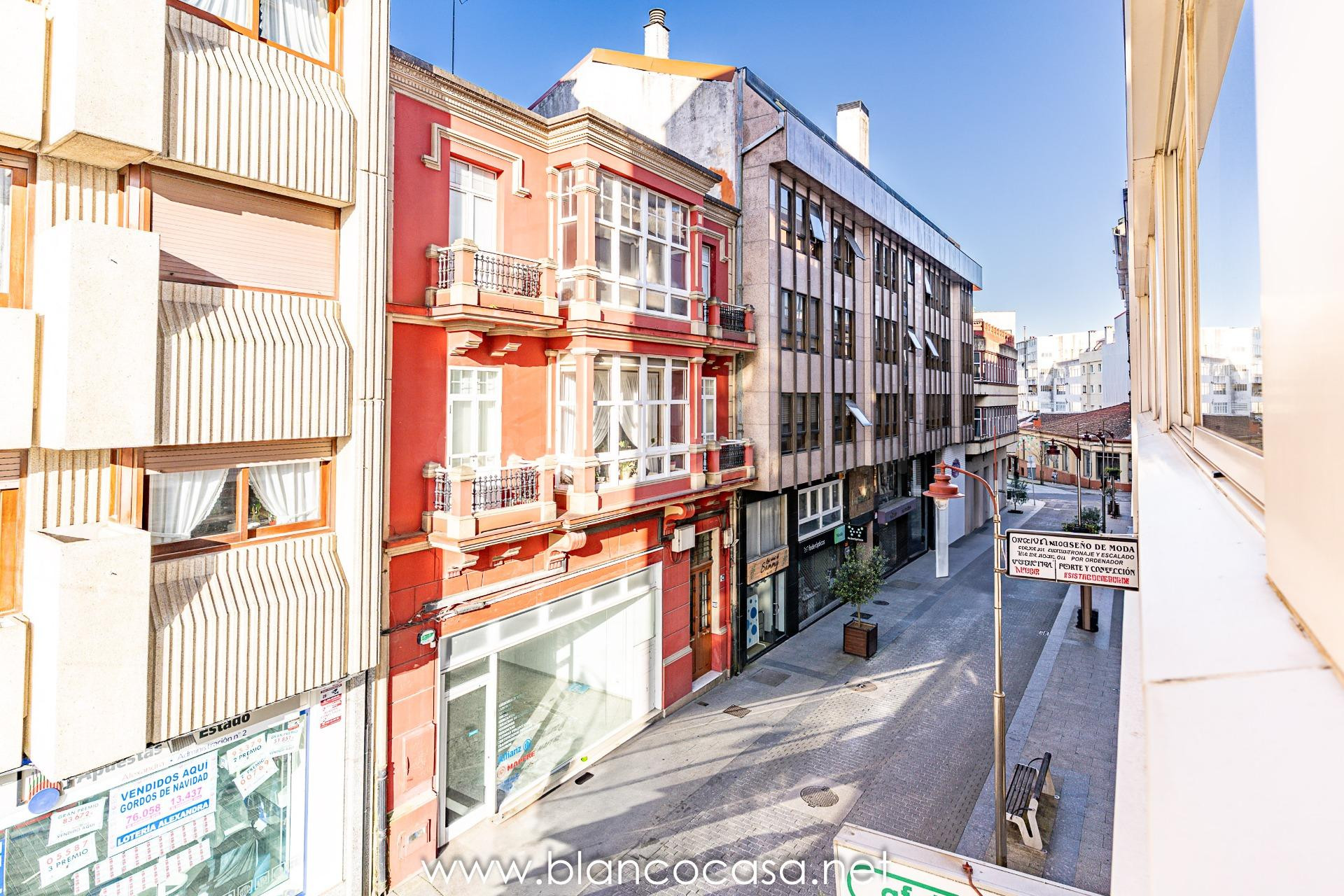 ¡Tu oficina en el corazón de Carballo! - foto 4