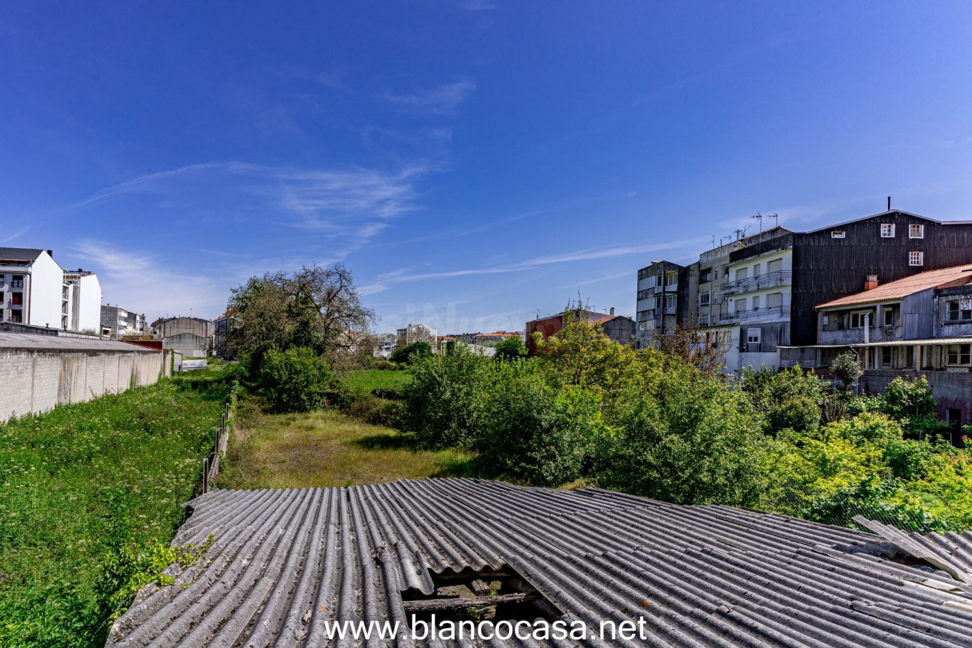 🏡 CASA con 🌳TERRENO en pleno ✨ CENTRO DE CARBALLO – ¡A refor - foto 2