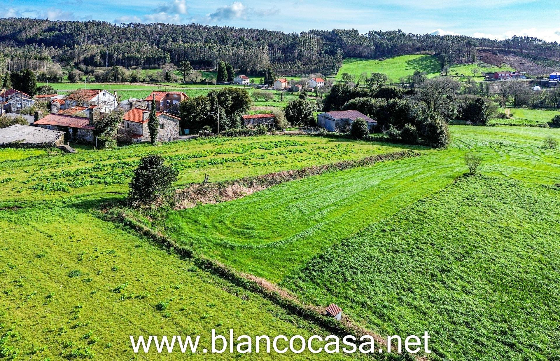 CASA +TERRENO+ ALPENDRES en Cabana de Bergantiños(A Coruña)  - foto 2